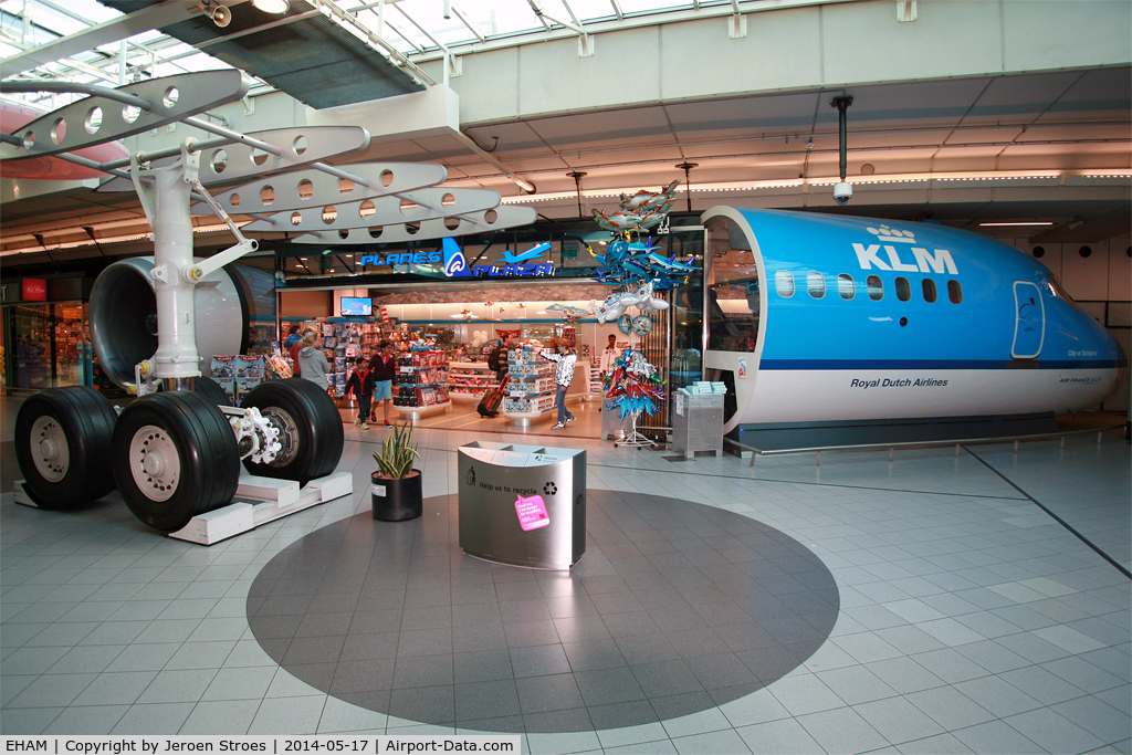 Amsterdam Schiphol Airport, Haarlemmermeer, near Amsterdam Netherlands (EHAM) - inside the terminal