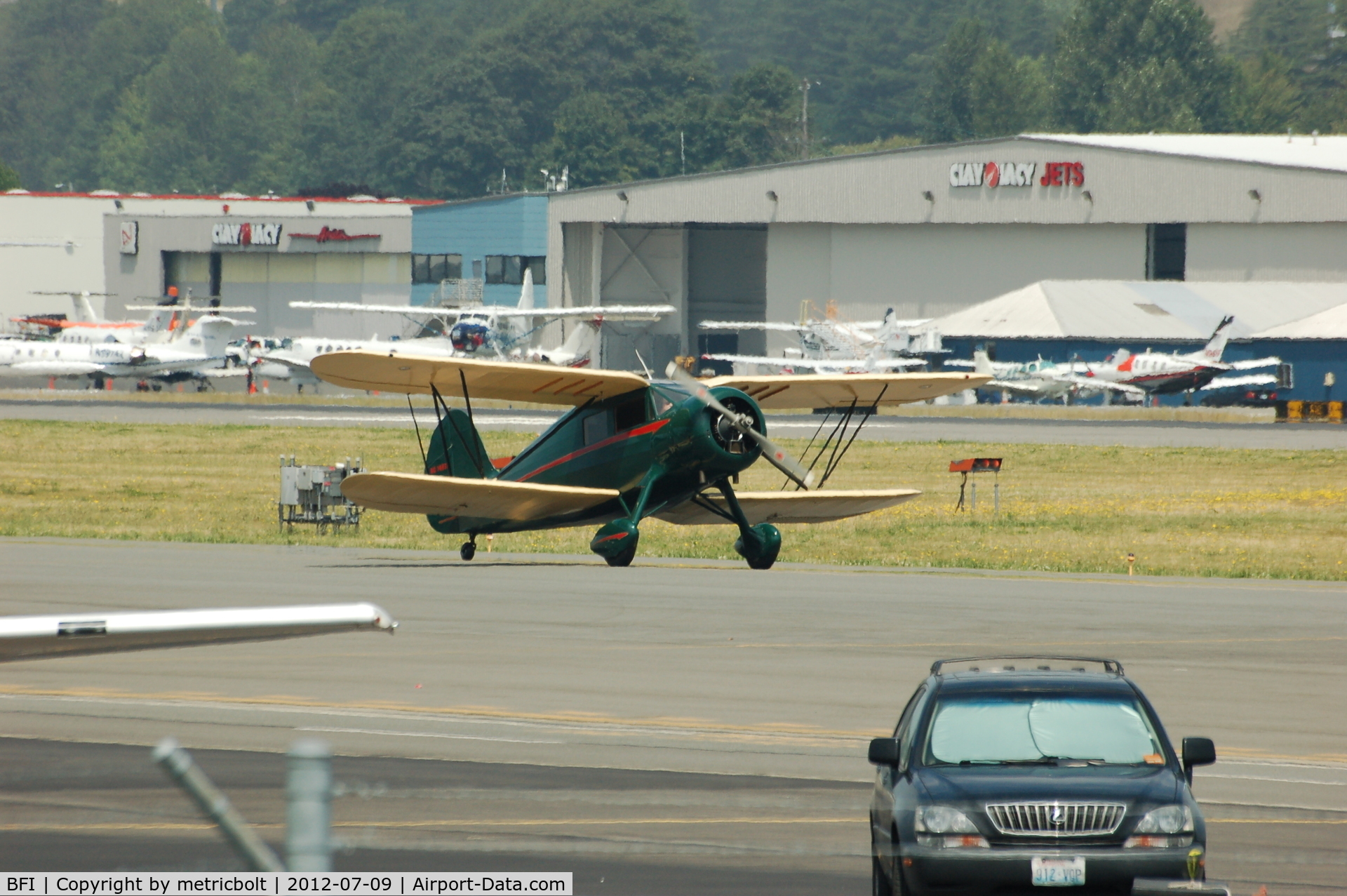 Boeing Field/king County International Airport (BFI) - taxiing to stand