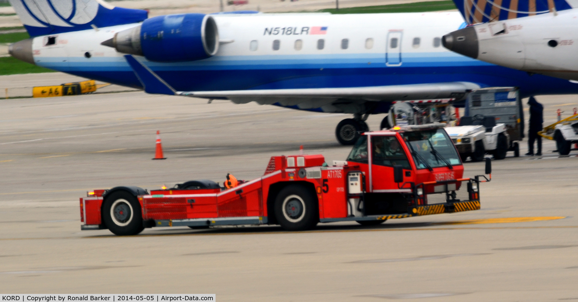 Chicago O'hare International Airport (ORD) - Aircraft Tug O'Hare