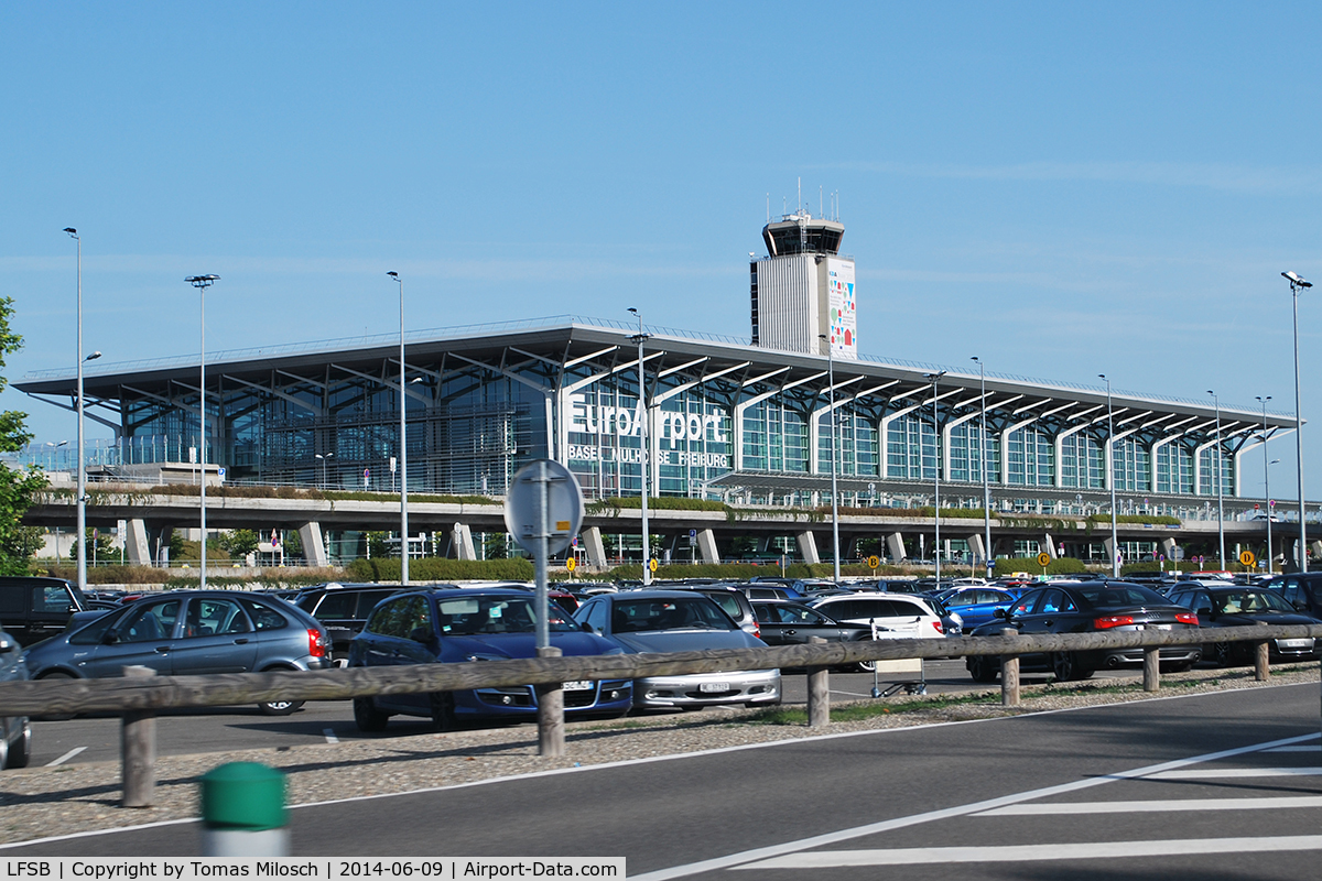 EuroAirport Basel-Mulhouse-Freiburg, Basel (Switzerland), Mulhouse (France) and Freiburg (Germany) France (LFSB) -       