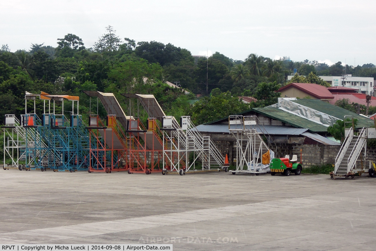 Tagbilaran Airport, Tagbilaran City Philippines (RPVT) - Different colours for different airlines...