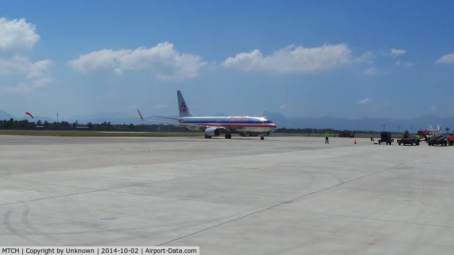 Cap-Haitien International Airport, Cap-Haitien Haiti (MTCH) - First landing of the aircraft American Airlines at the Airport of Cap-Haitien