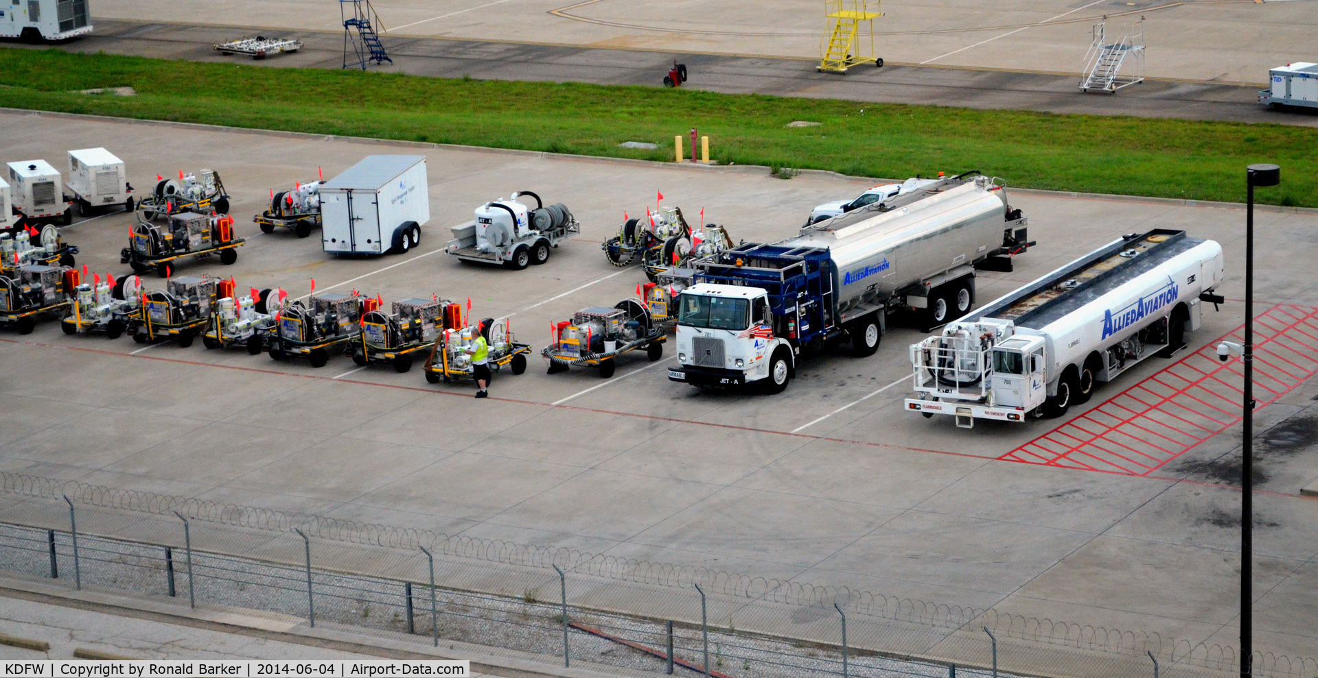 Dallas/fort Worth International Airport (DFW) - Fuel trucks DFW