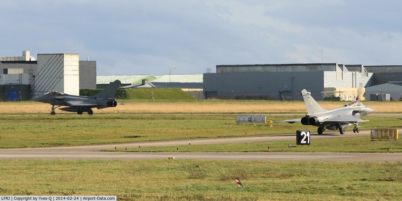 Landivisiau Airport, Landivisiau France (LFRJ) - Dassault Rafale M, Taxiing after landing, Landivisiau Naval Air Base (LFRJ)
