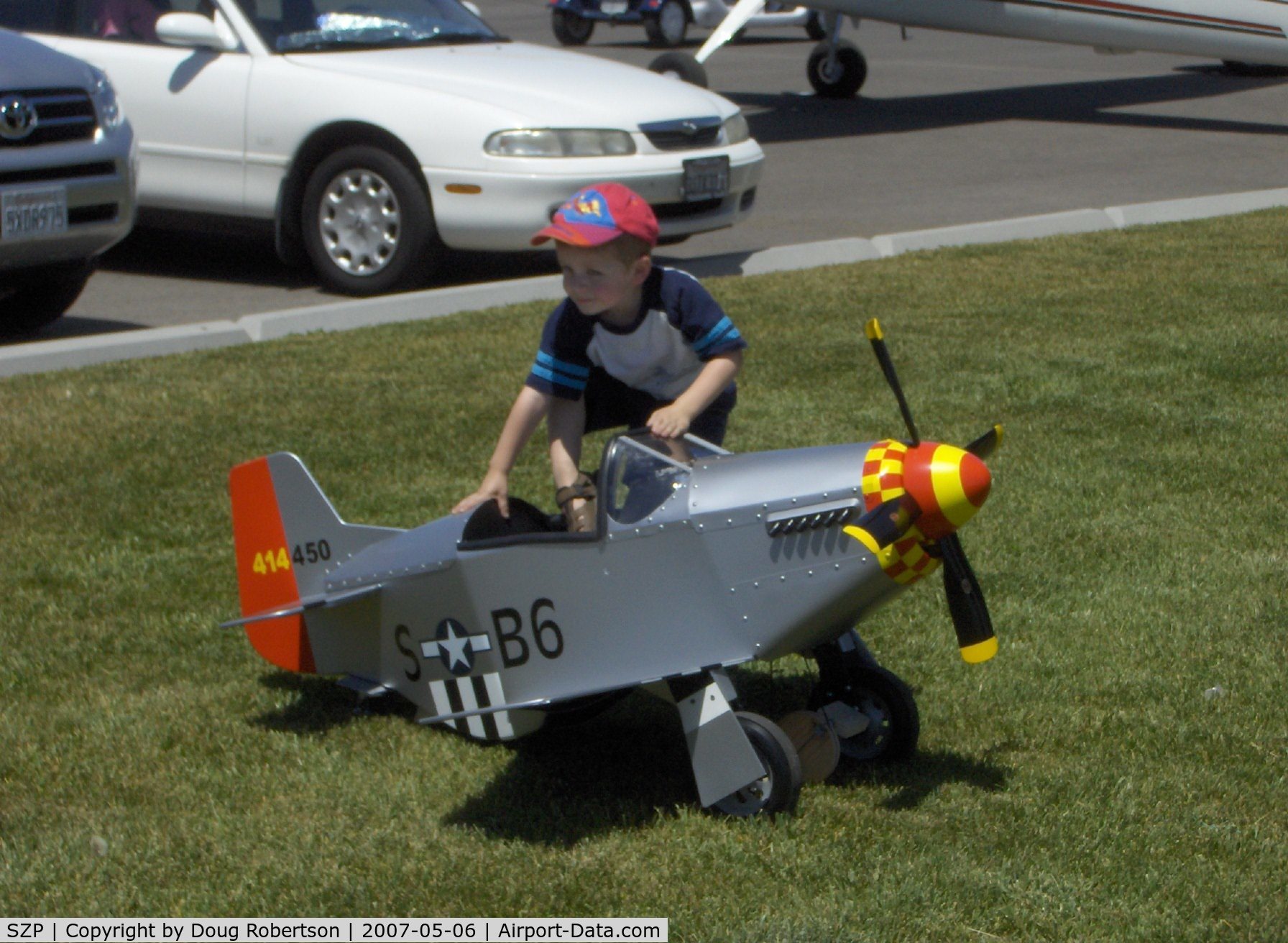 Santa Paula Airport (SZP) - P-51 MUSTANG Pedal Plane-3-4 year old power, prop turns while taxiing-(would you expect otherwise?), plans-built by Dad