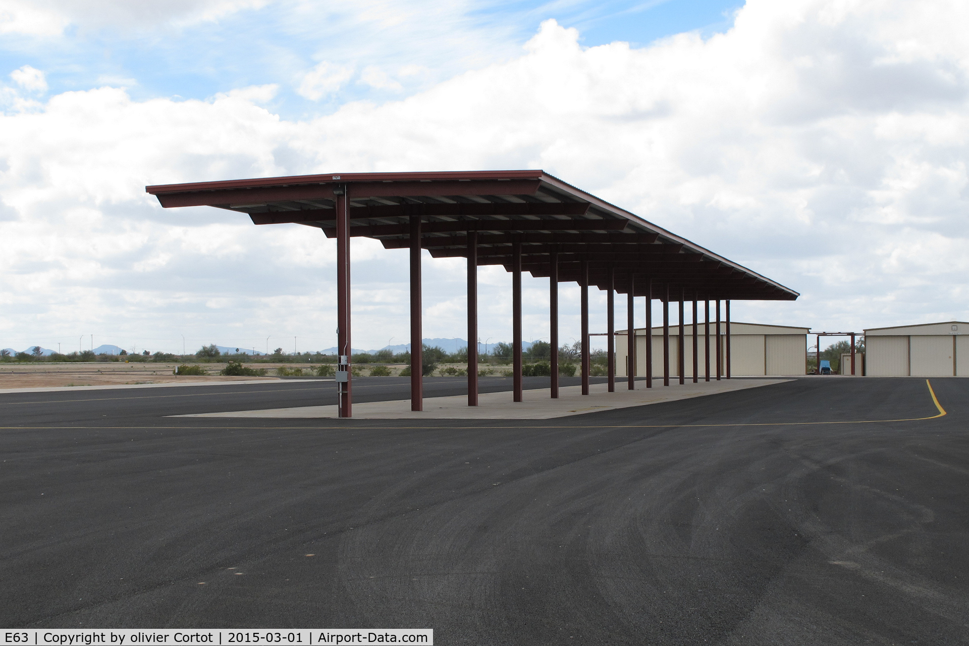 Gila Bend Municipal Airport (E63) - everything looks modern