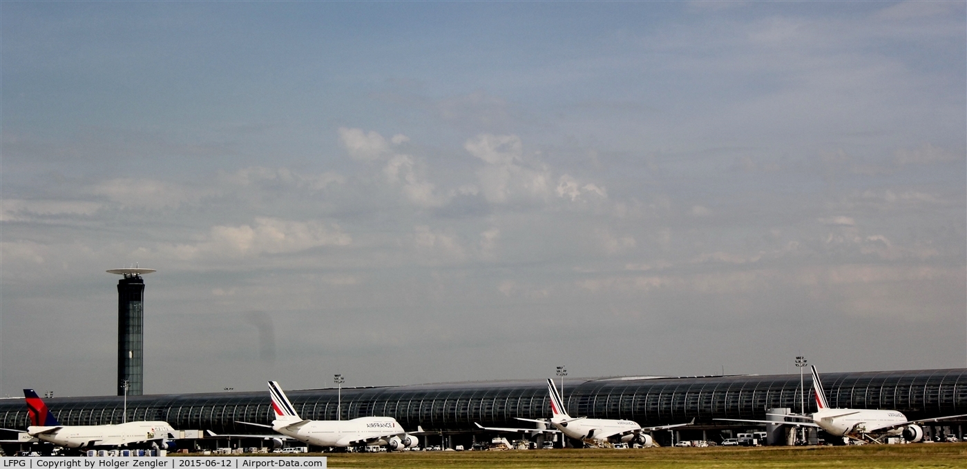 Paris Charles de Gaulle Airport (Roissy Airport), Paris France (LFPG) - Very last view on a apon....