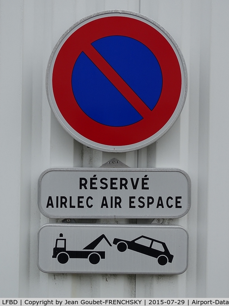 Bordeaux Airport, Merignac Airport France (LFBD) - AIRLEC parking