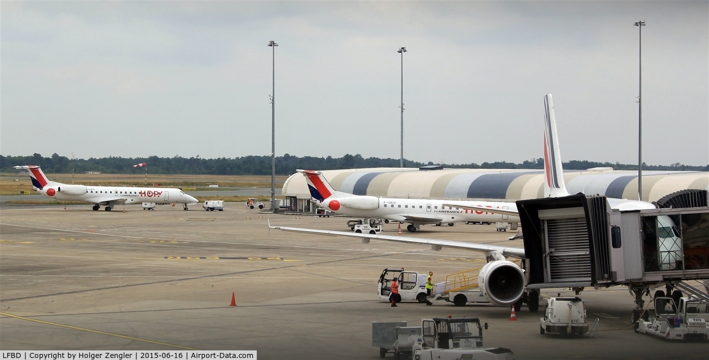 Bordeaux Airport, Merignac Airport France (LFBD) - Northern apron....