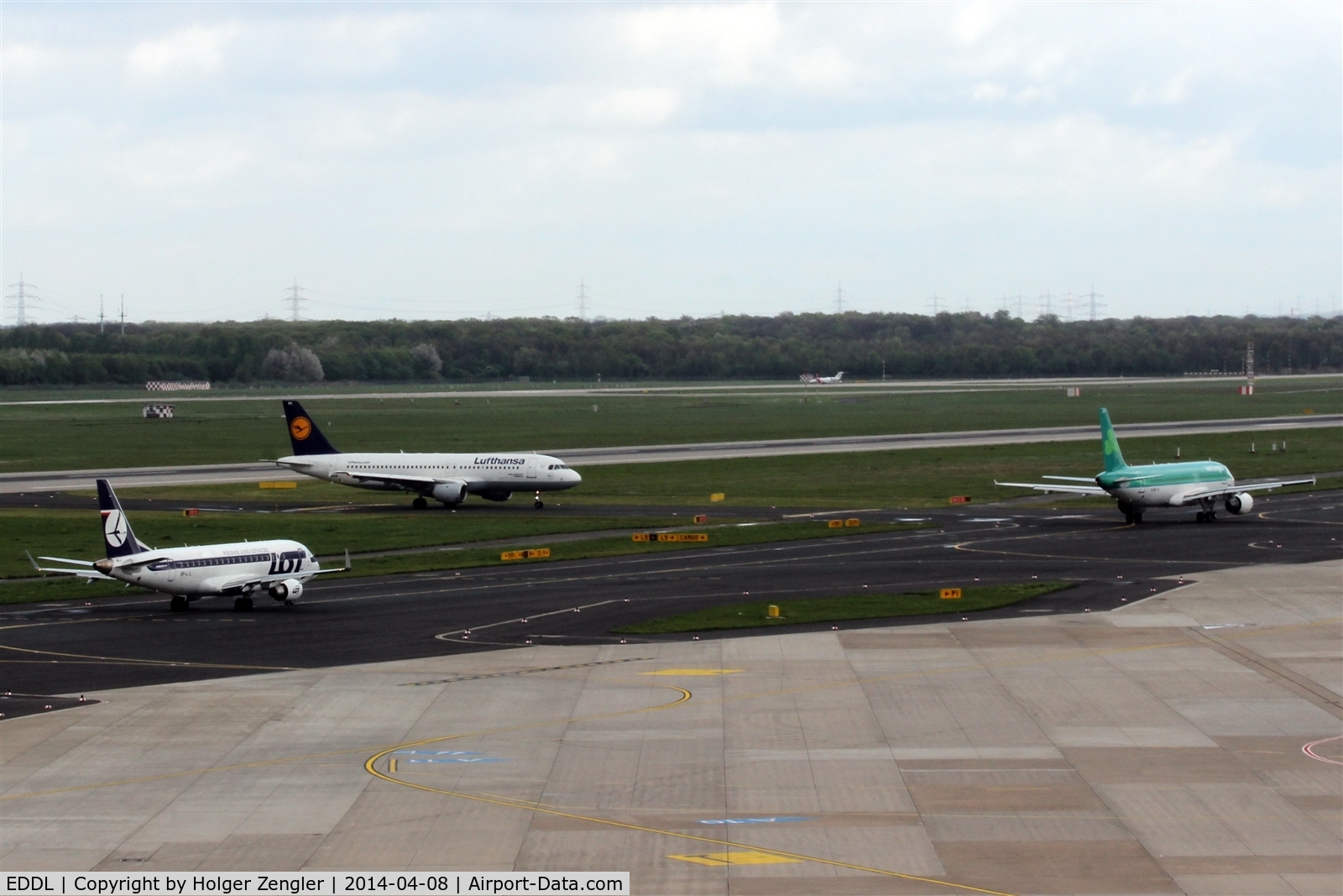 Düsseldorf International Airport, Düsseldorf Germany (EDDL) - Overview runways......