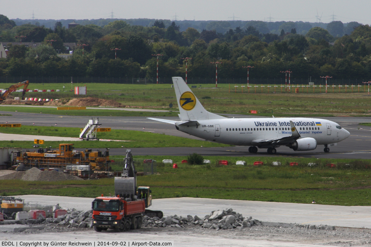 Düsseldorf International Airport, Düsseldorf Germany (EDDL) - Business as usual while apron at Terminal C is getting new surface