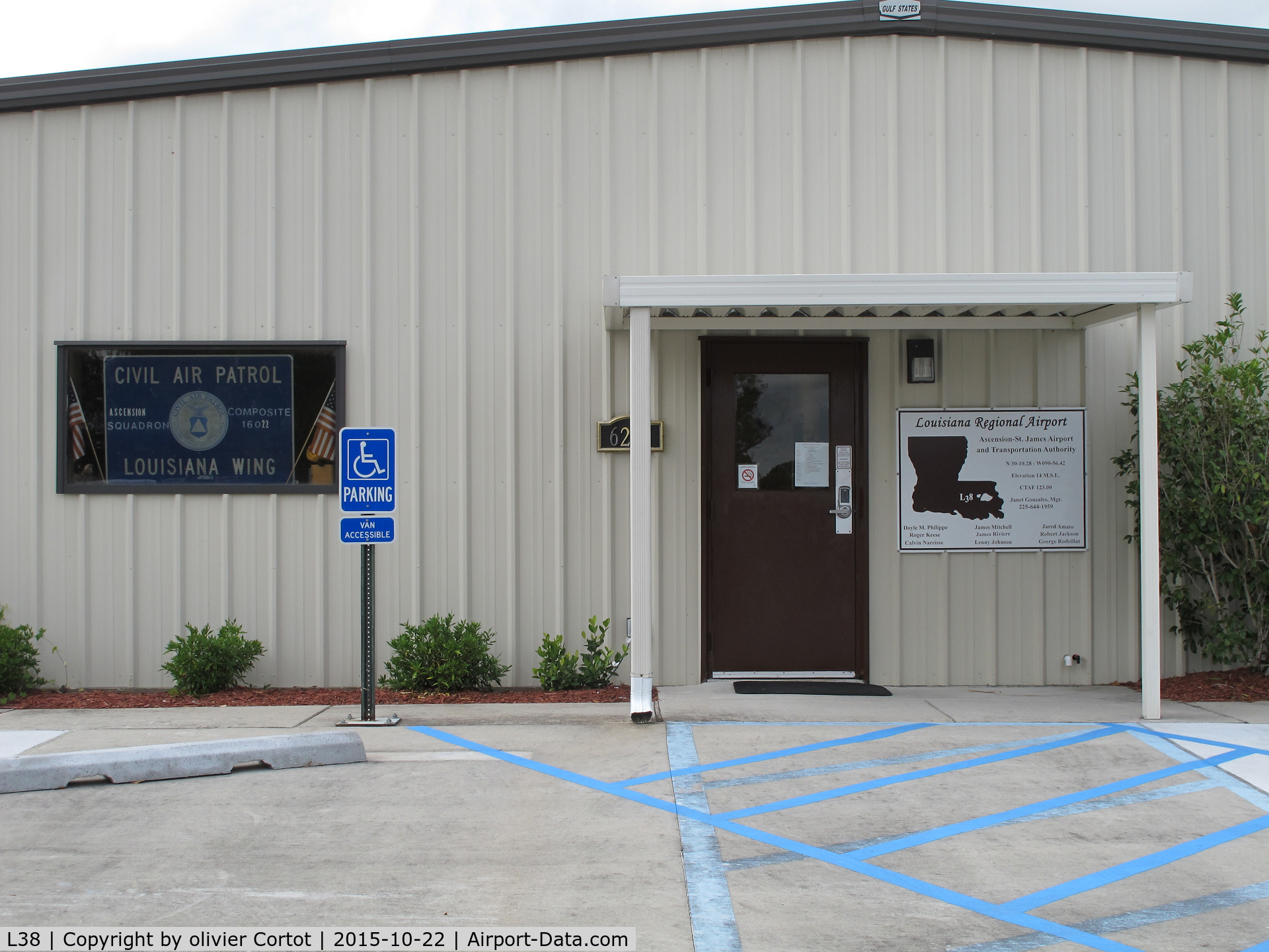 Louisiana Regional Airport (L38) - the office