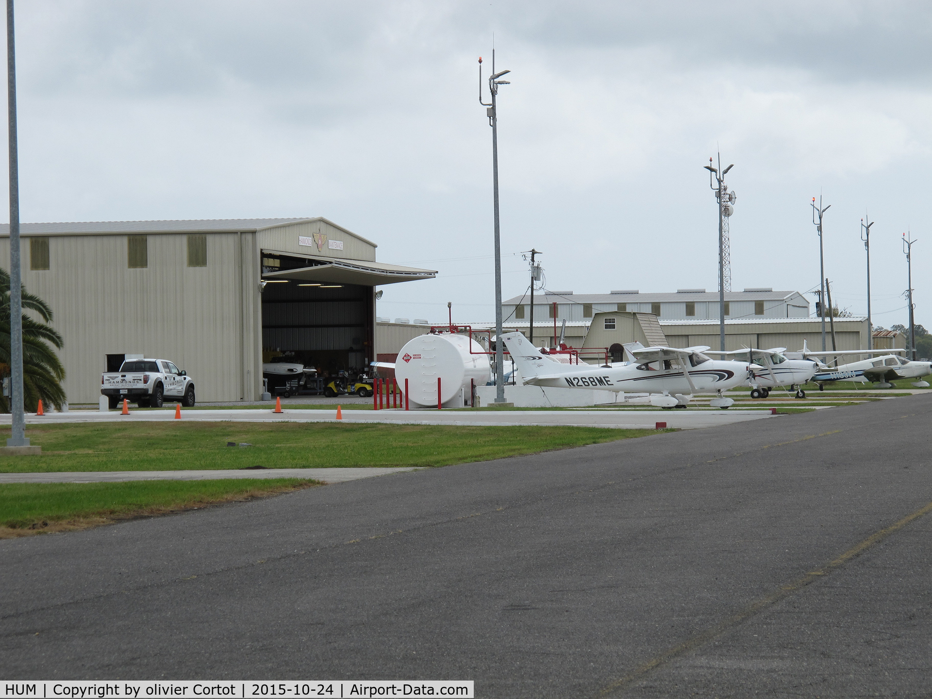 Houma-terrebonne Airport (HUM) - Large airport with many helicopters working with off-shore oil companies