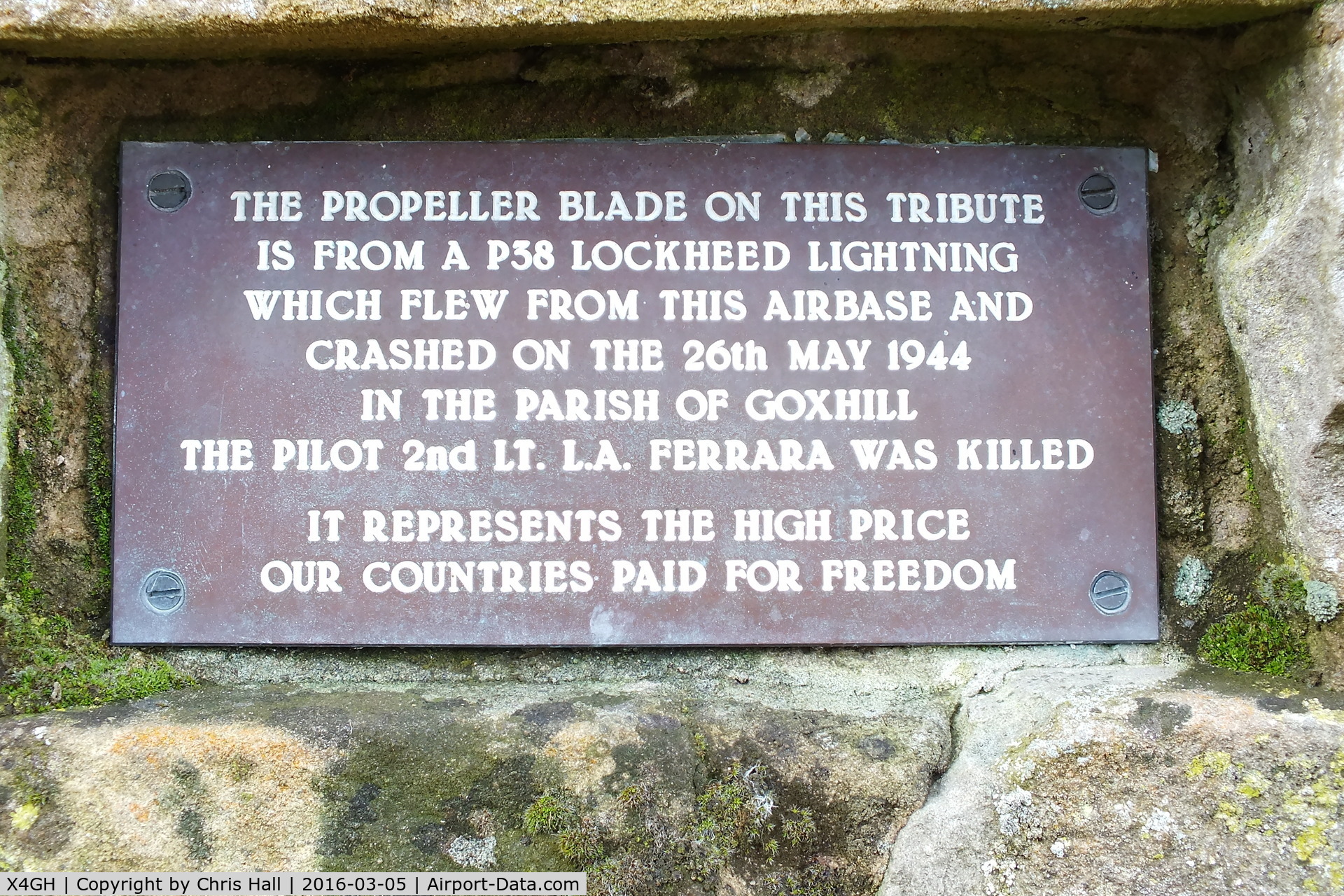X4GH Airport - plaque on the memorial at the former RAF Goxhill