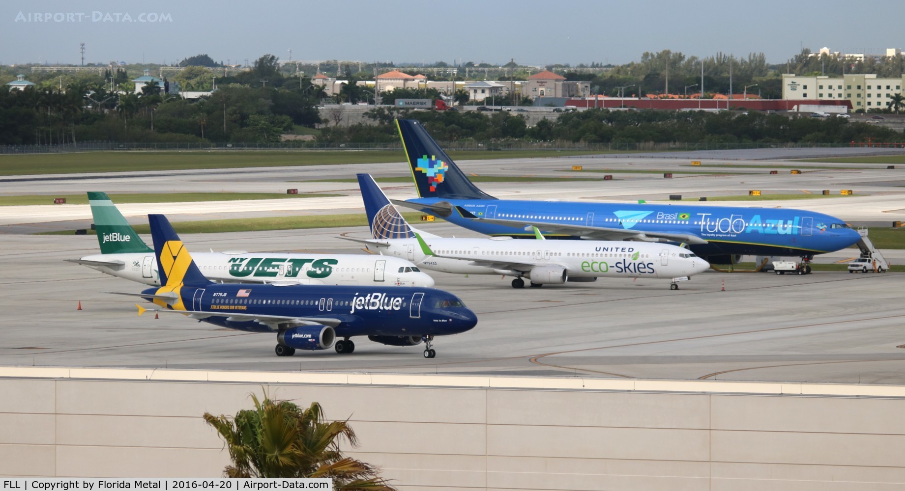 Fort Lauderdale/hollywood International Airport (FLL) - 4 special paint aircraft lined up in a row