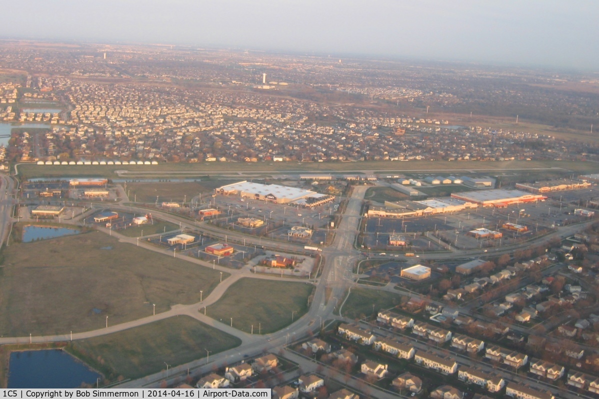 Bolingbrook's Clow International Airport (1C5) - Approaching from the SE