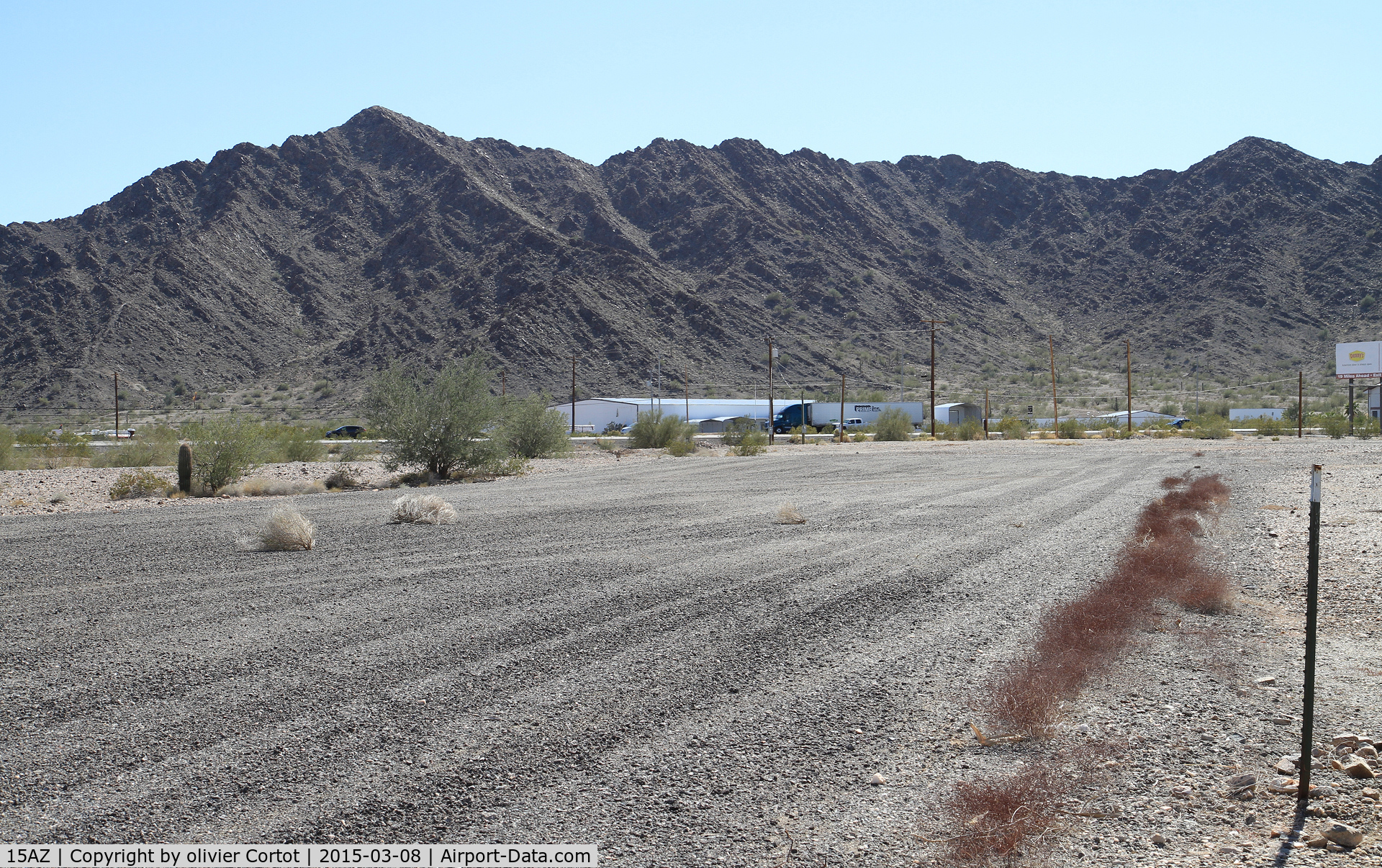 Quail Mesa Ranch Airport (15AZ) - don't end up in the mountain !