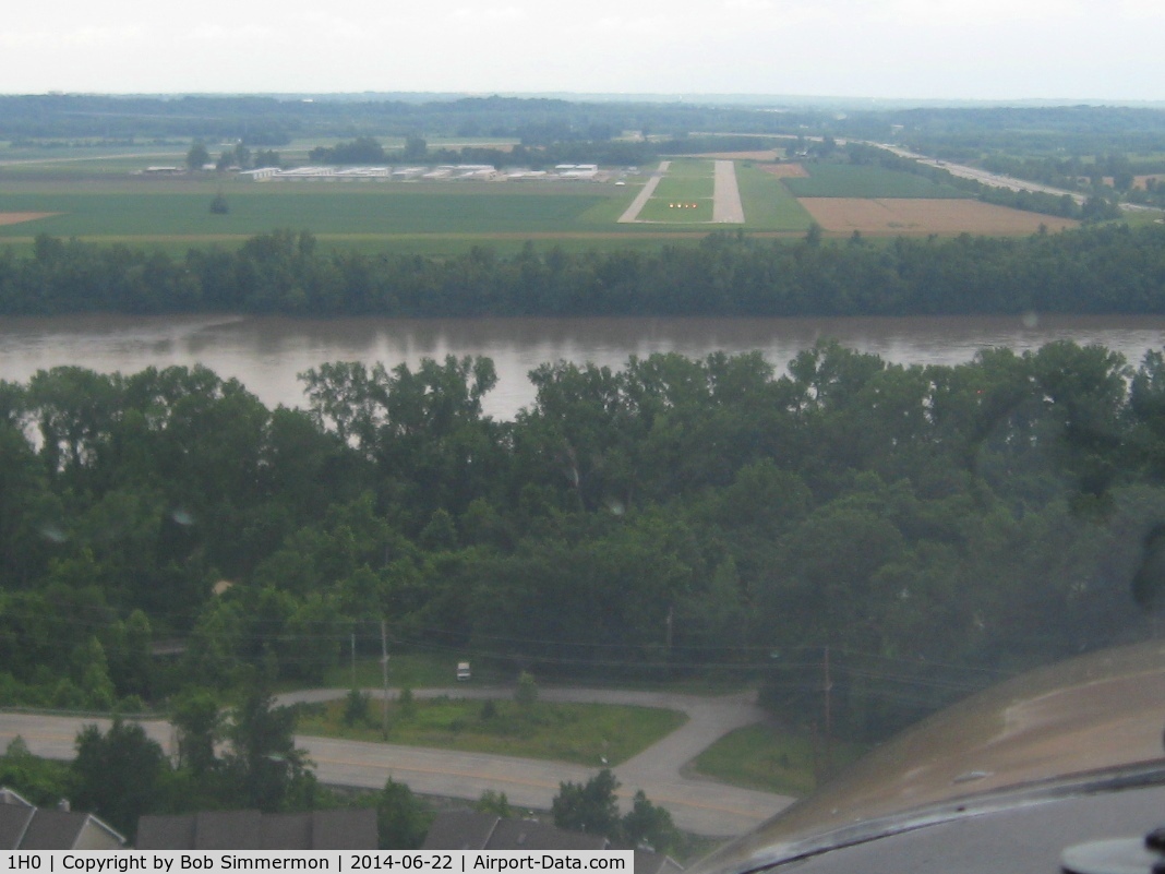 Creve Coeur Airport (1H0) - On final for RWY 16