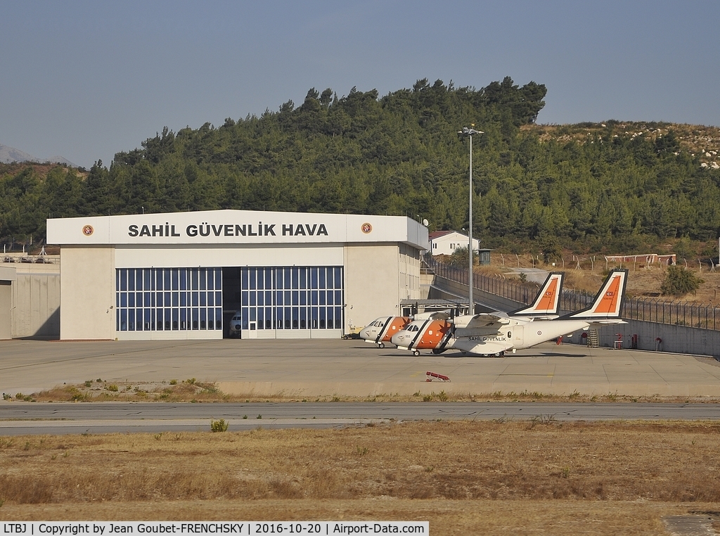 ?zmir Adnan Menderes Airport, ?zmir Turkey (LTBJ) - Sahil Güvenlik Hava, CASA CN-235