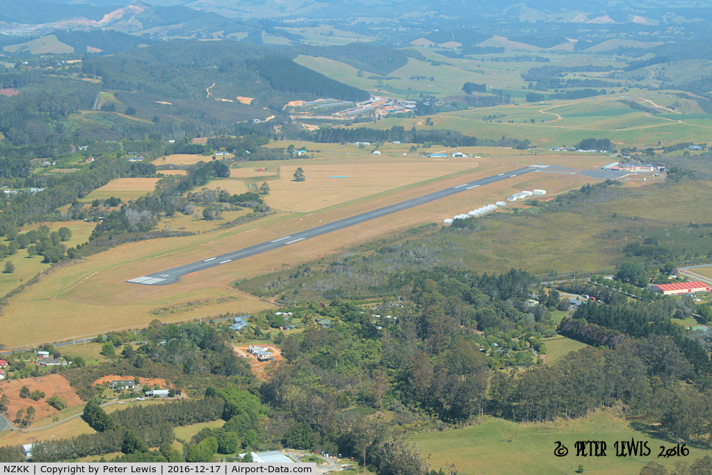 Kerikeri/Bay of Islands Airport, Kerikeri / Bay of Islands New Zealand (NZKK) - Photo taken 1000' AGL on climbout from RW33 in C172 ZK-DXQ