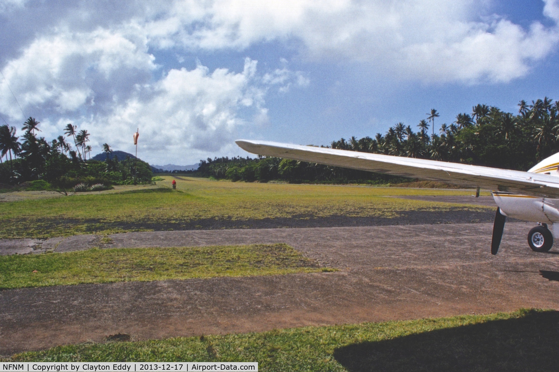 Taveuni Island Airport, Matei, Taveuni Fiji (NFNM) - 1999