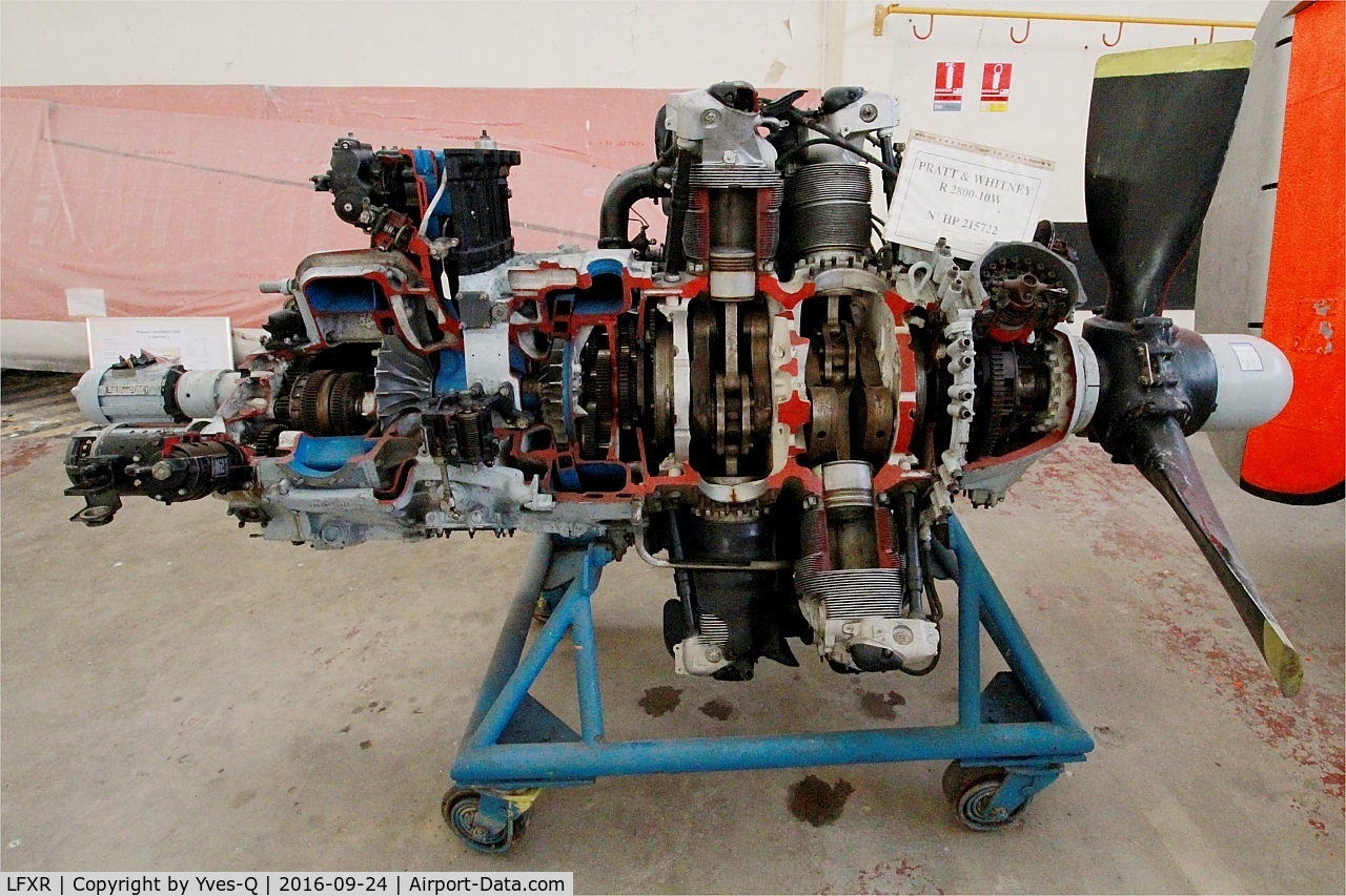 LFXR Airport - Pratt & Whitney Double Wasp R-2800-10W N° HP 215722, Displayed at Naval Aviation Museum, Rochefort-Soubise airport (LFXR)