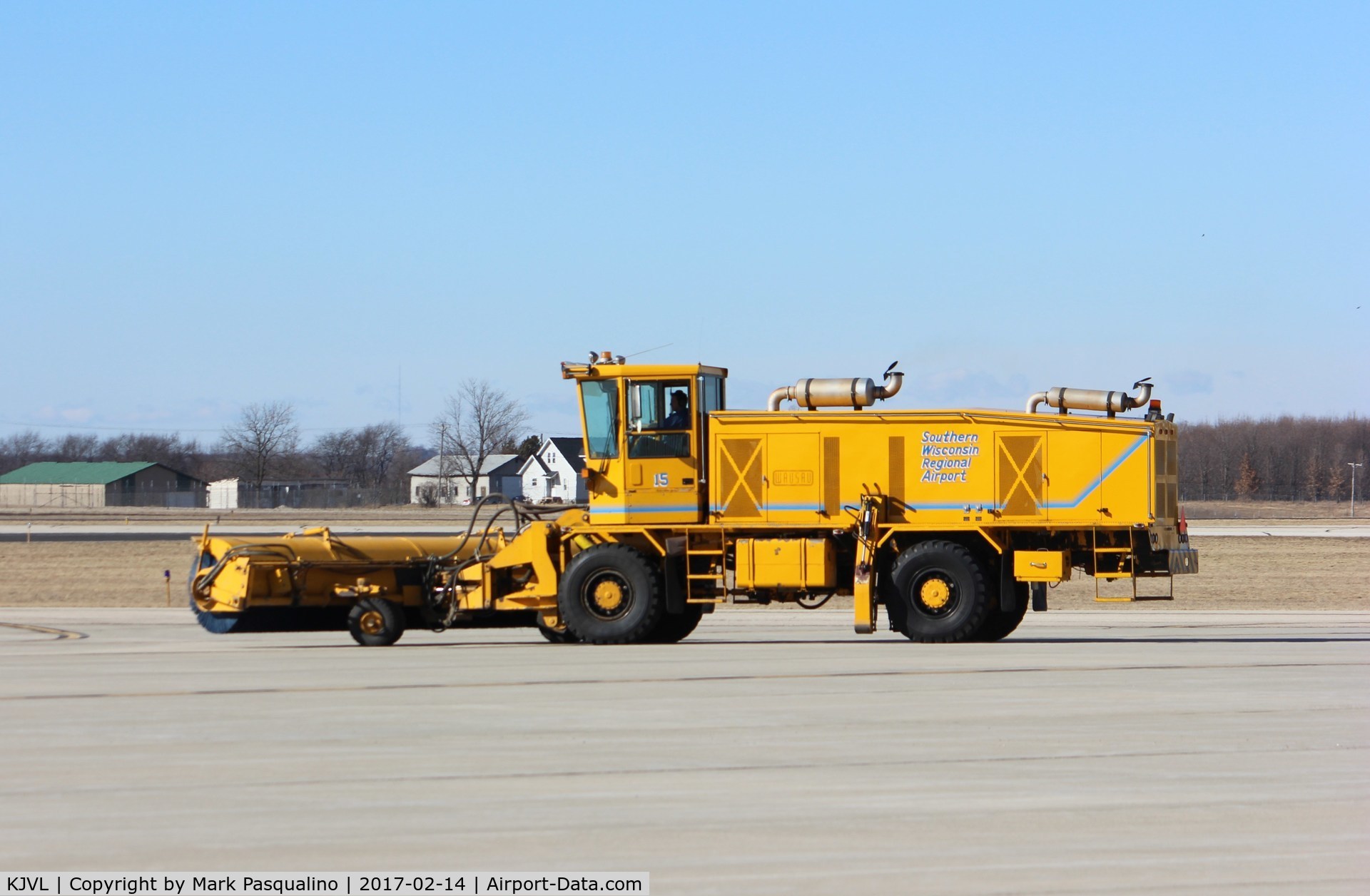 Southern Wisconsin Regional Airport (JVL) - Sweeper