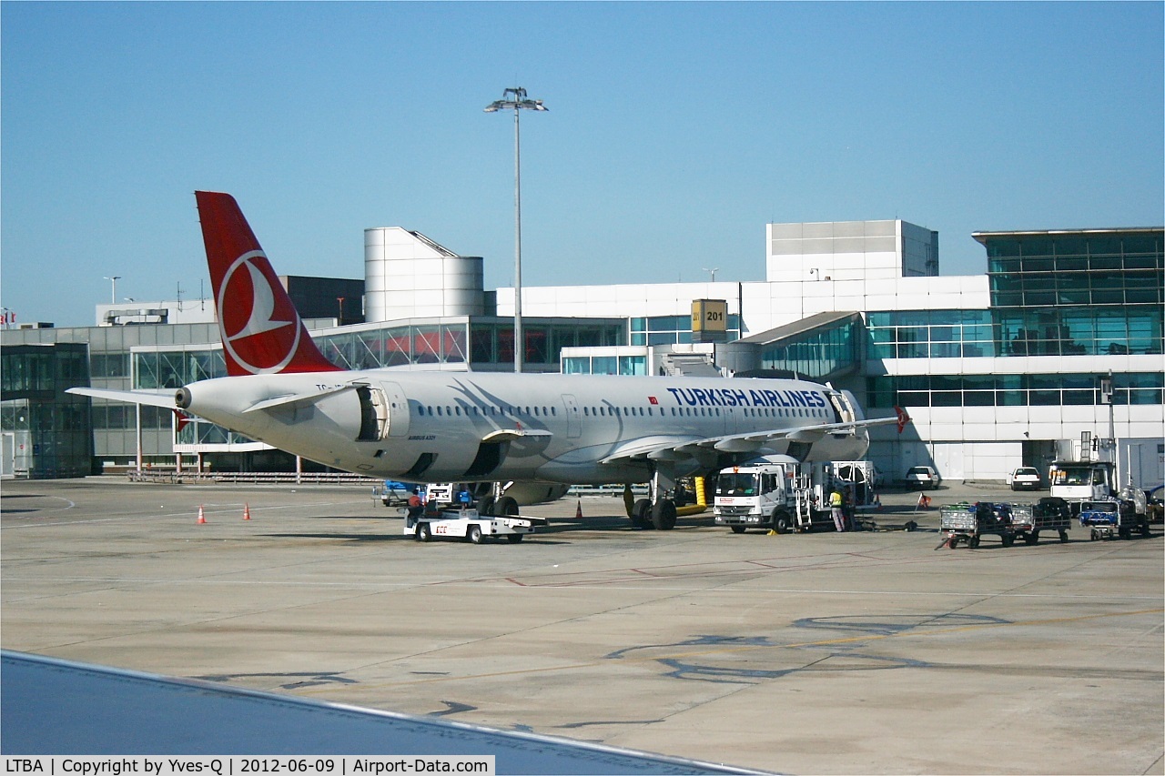 Istanbul Atatürk International Airport, Istanbul Turkey (LTBA) - Istanbul Atatürk International Airport (LTBA-IST), boarding ramp 201