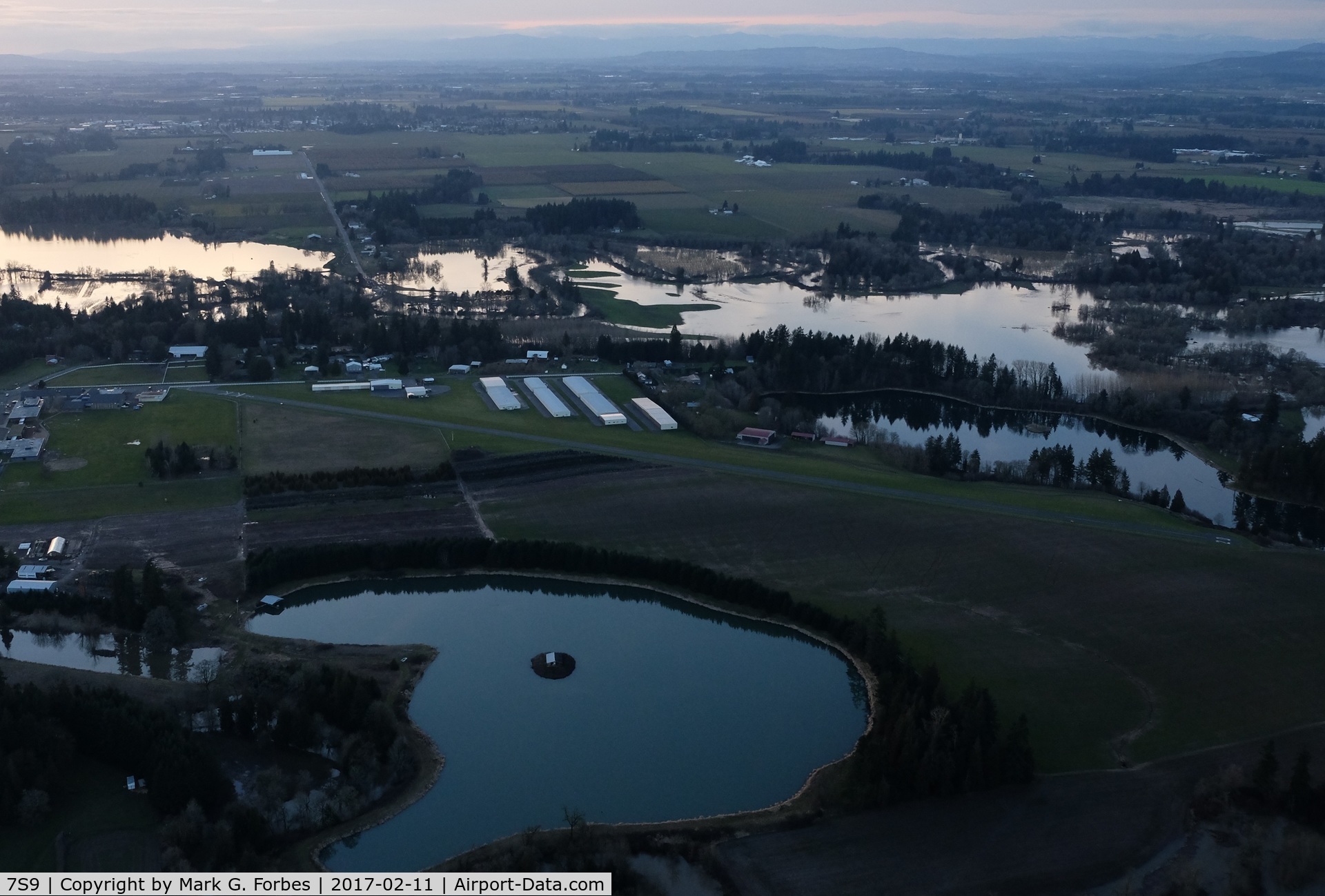 Lenhardt Airpark Airport (7S9) - February flooding on the Pudding River, right downwind for 02