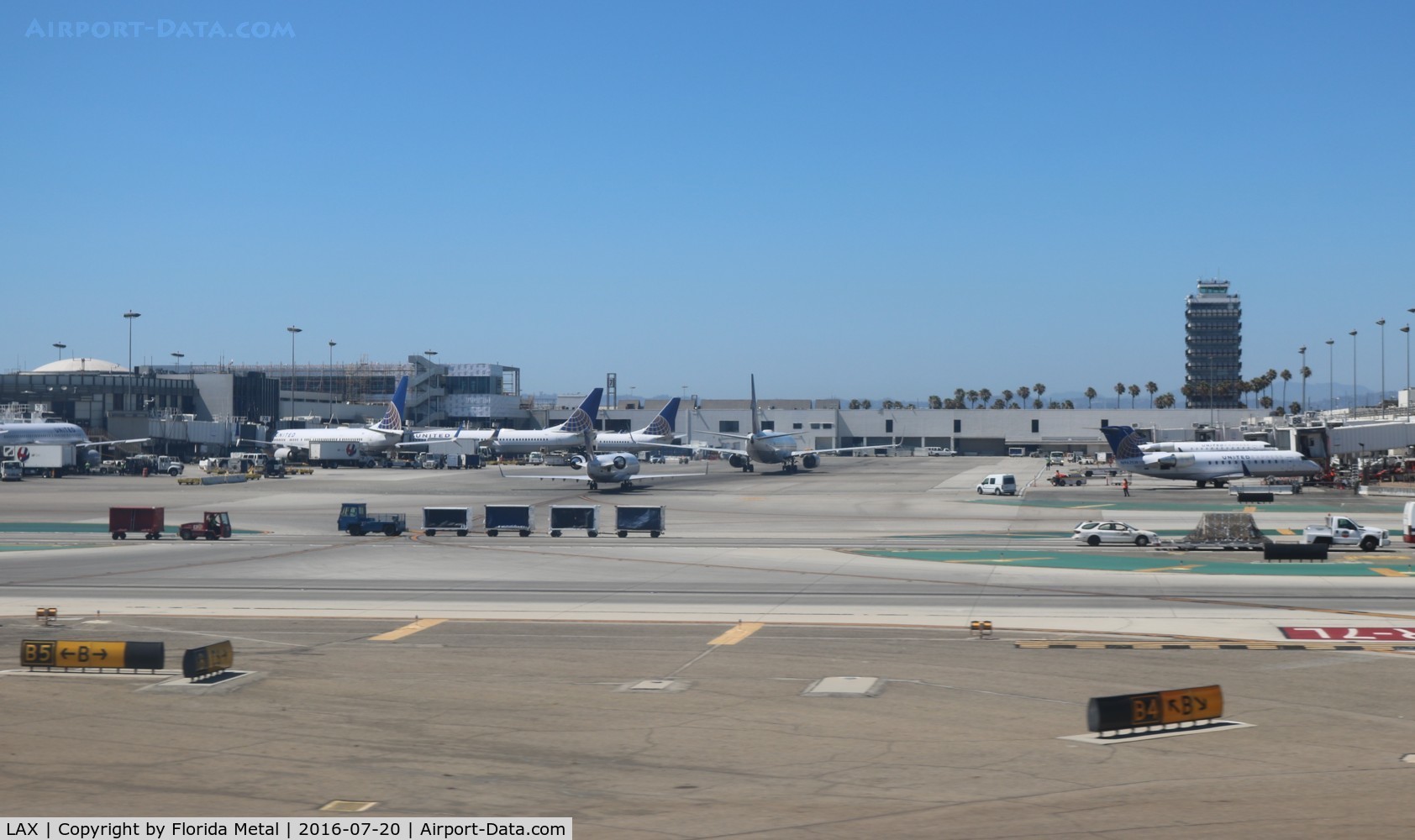 Los Angeles International Airport (LAX) - United terminal