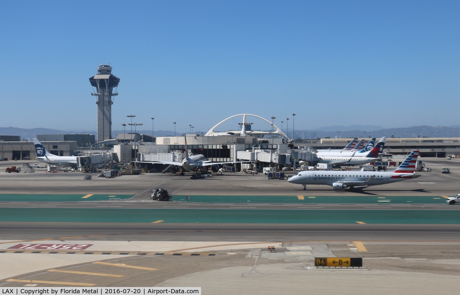 Los Angeles International Airport (LAX) - Mix terminal