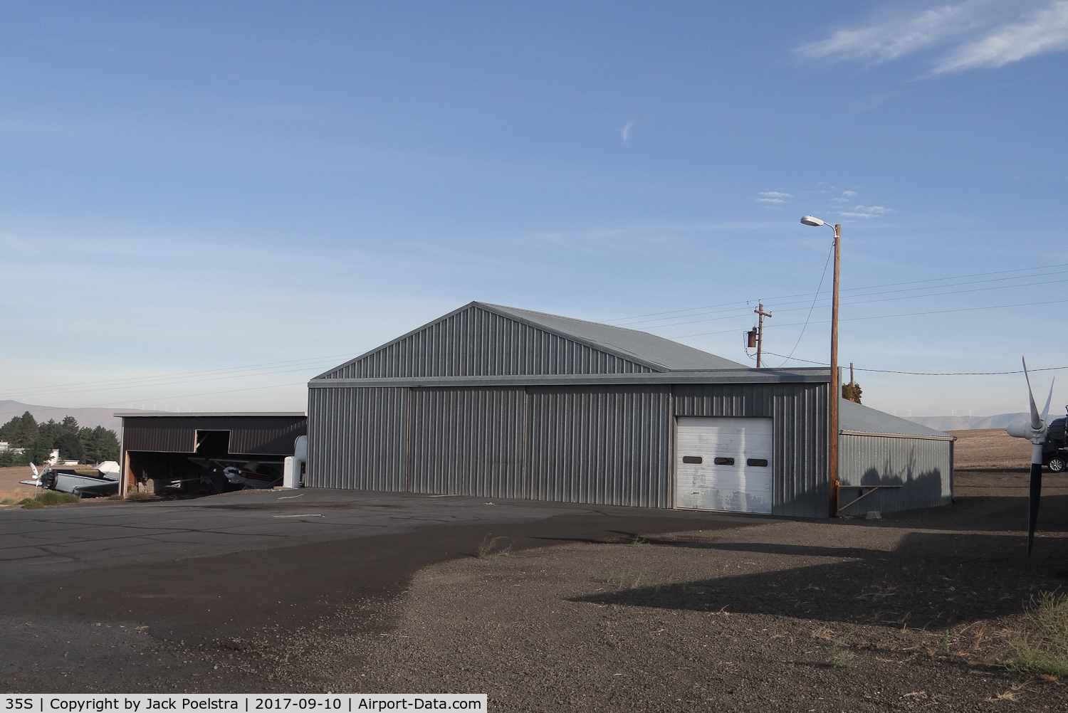 Wasco State Airport (35S) - Hangar at Wasco state airport OR