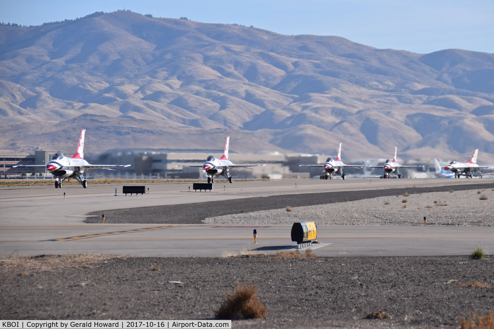 Boise Air Terminal/gowen Fld Airport (BOI) - Members of Thunderbirds taxiing on Foxtrot for RWY 10R. Flew in the Gowen Field air show during the weekend.