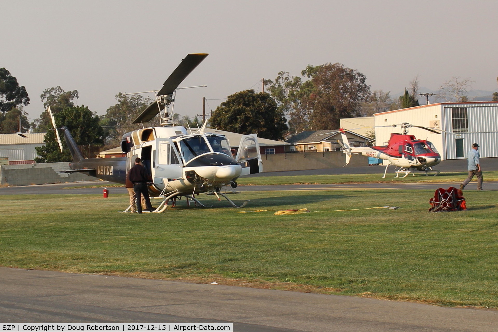 Santa Paula Airport (SZP) - N911KW 1973 Bell 212 TWIN TWO-TWELVE, P&W PT6 series Turbo TWIN-PAC derated to 1,290 SHp, Restricted, Forest registry, at SZP Fire Base