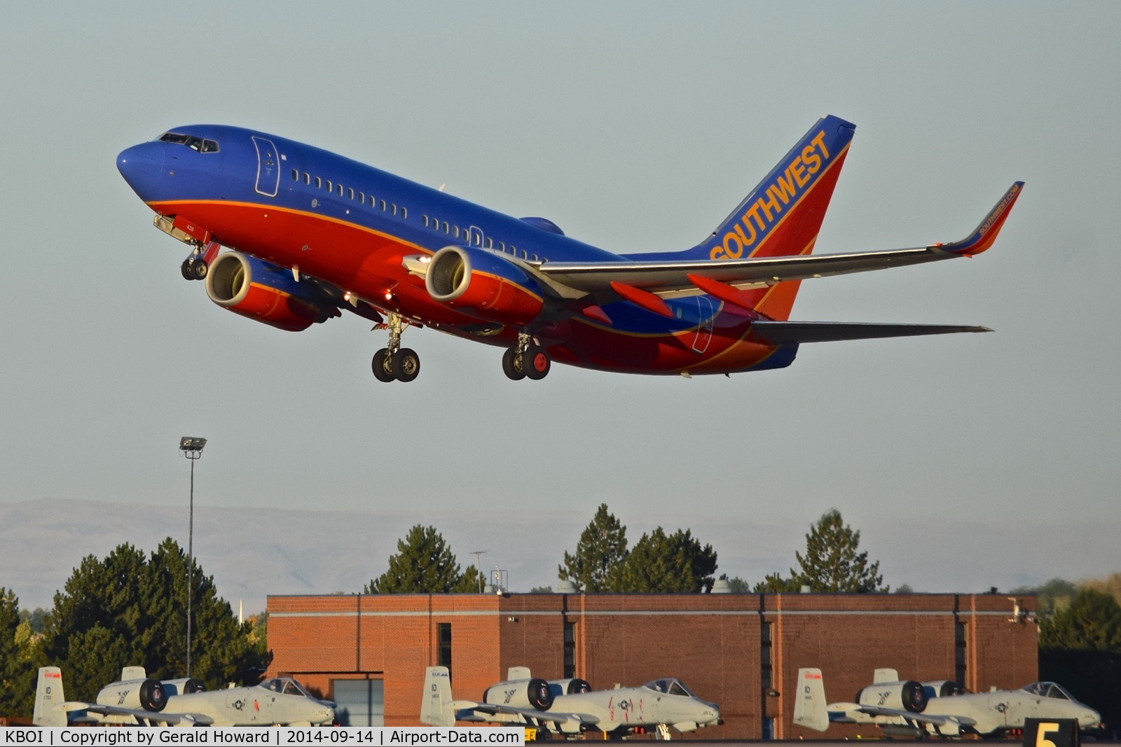 Boise Air Terminal/gowen Fld Airport (BOI) - Early morning Southwest flight leaving BOI.