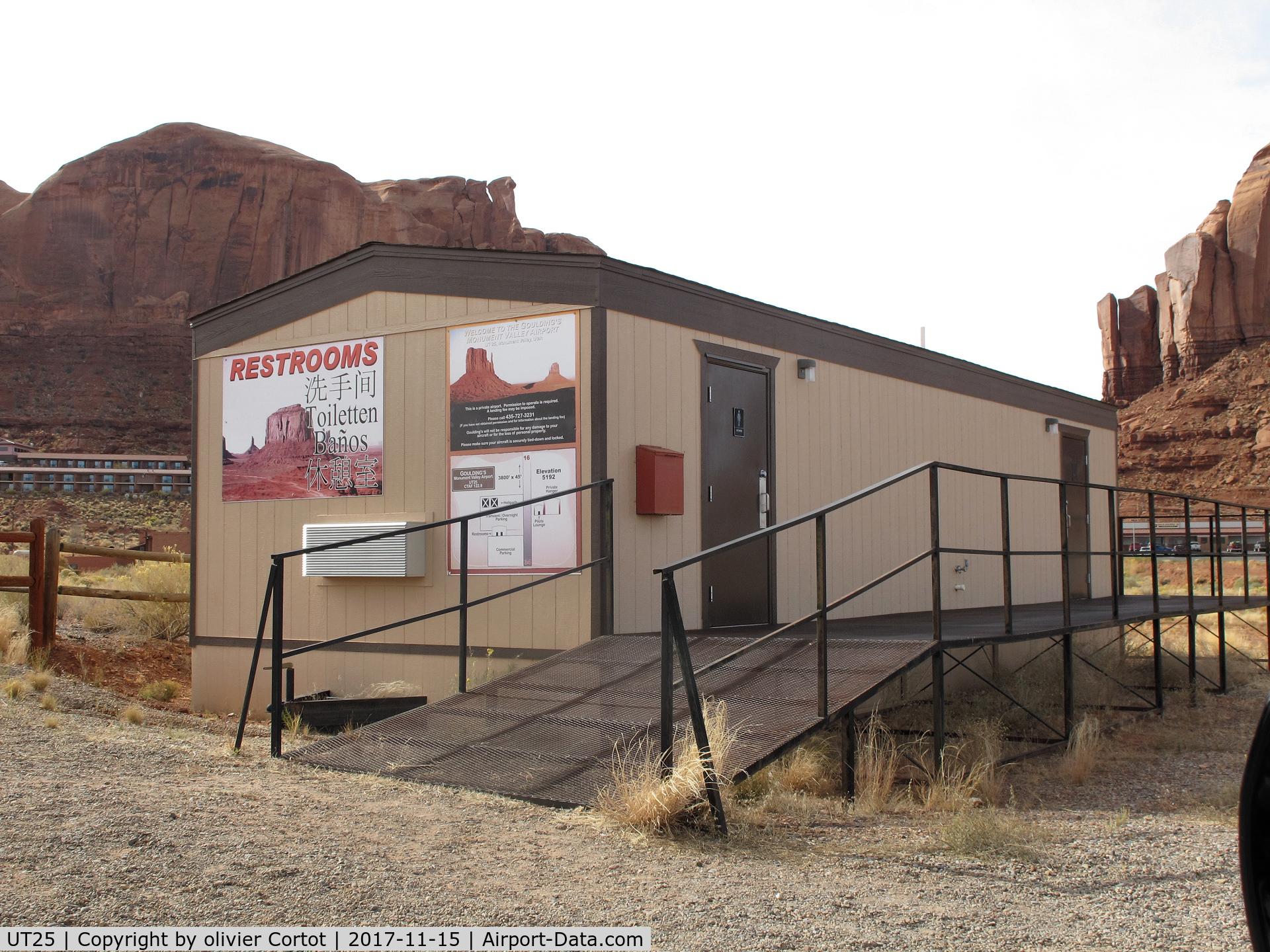 Monument Valley Airport (UT25) - the restrooms ?