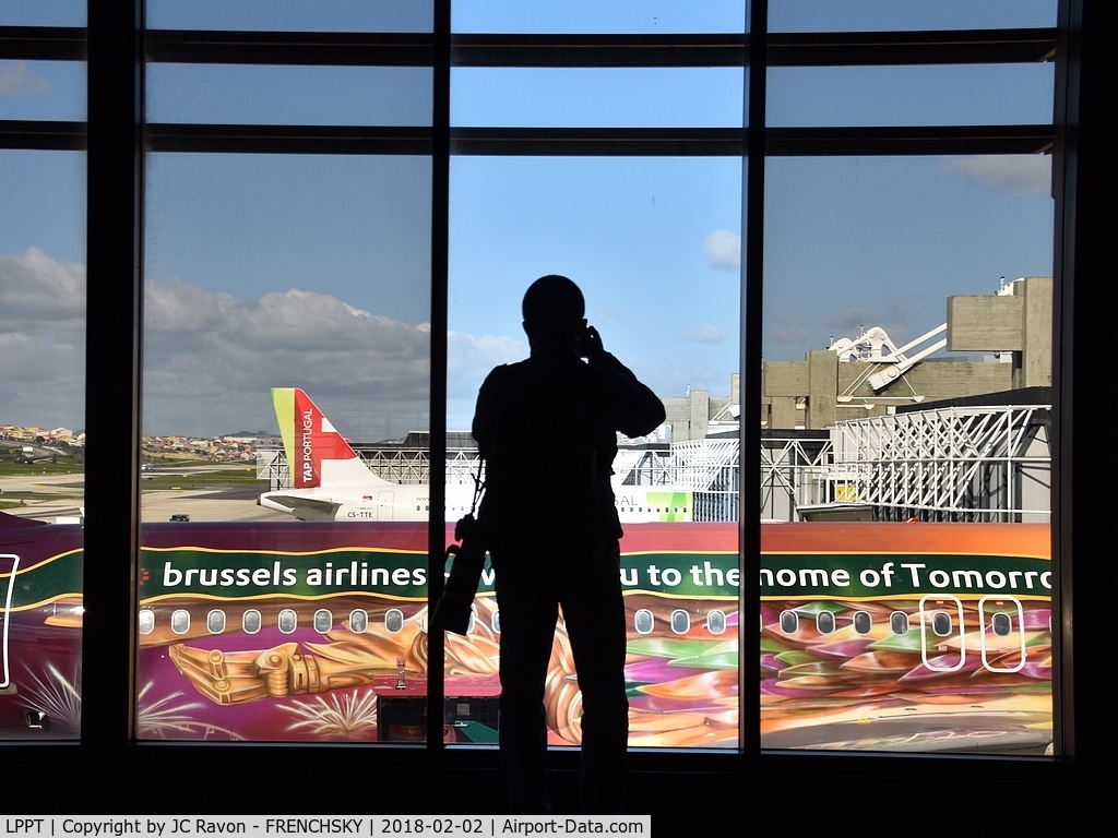 Portela Airport (Lisbon Airport), Portela, Loures (serves Lisbon) Portugal (LPPT) - spotting