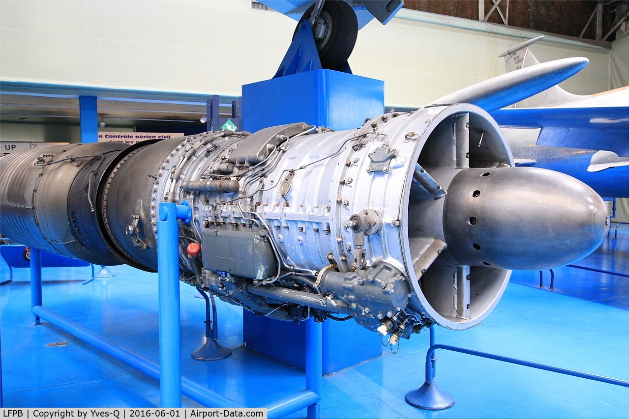 Paris Airport,  France (LFPB) - Snecma turbojet Atar G, model fitted on Dassault Mirage III A prototype, Paris-Le Bourget Air & Space Museum (LFPB-LBG)