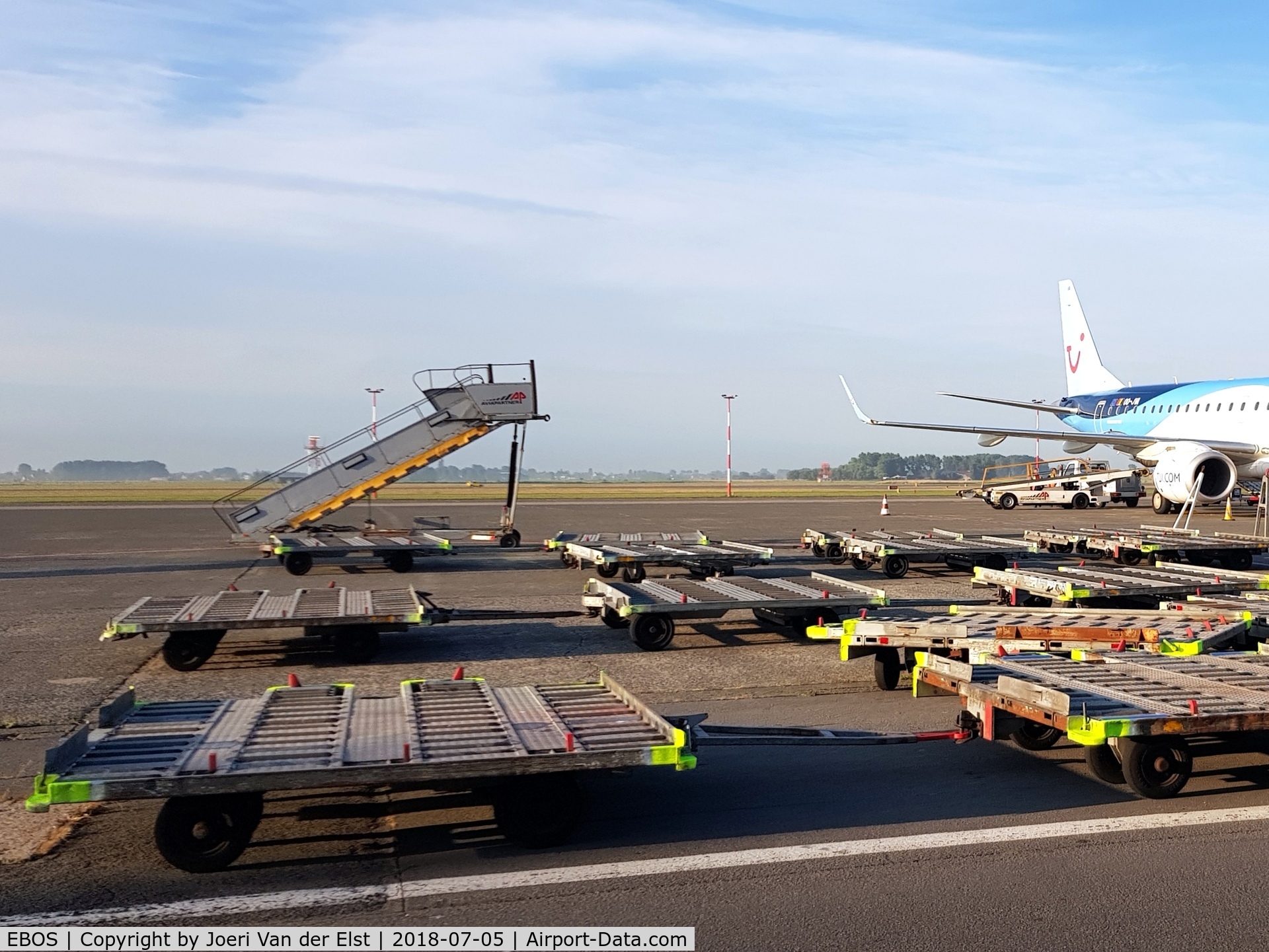 Ostend-Bruges International Airport, Ostend Belgium (EBOS) - Stairway to Heaven,loading equipment, OO-JVA, picture taken by An Van der Elst with permission