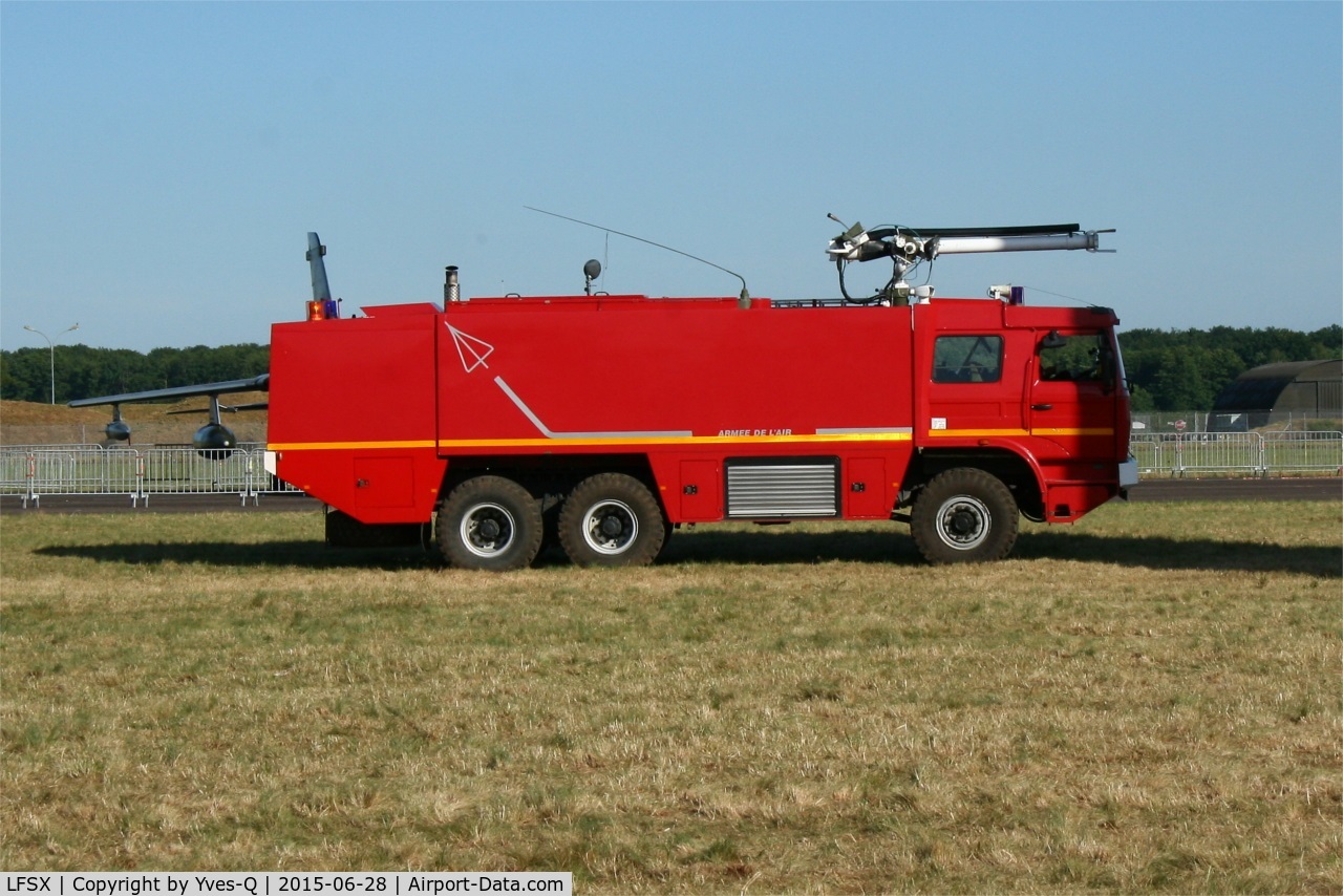 LFSX Airport - Fire truck, Luxeuil-St Sauveur air base 116 (LFSX)
