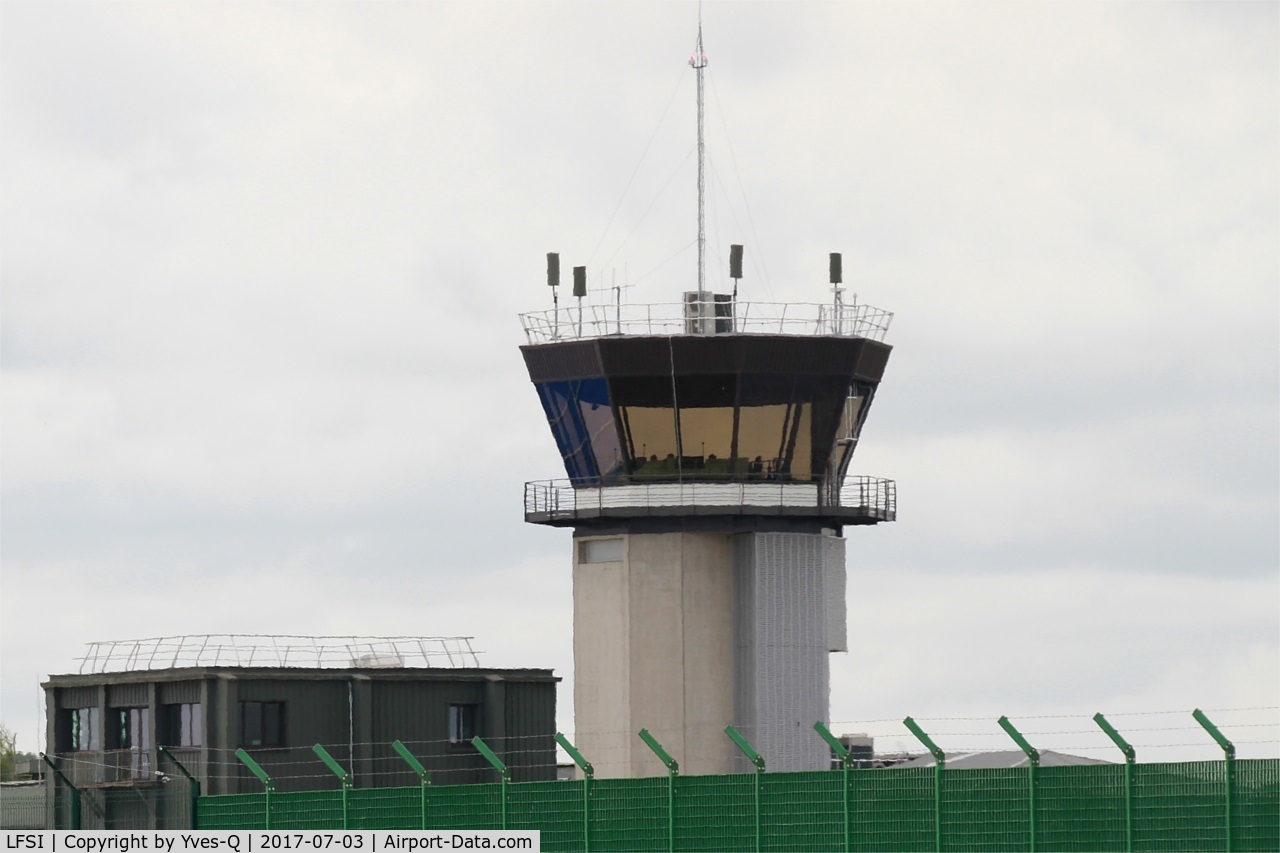 LFSI Airport - Control tower, St Dizier air base 113 (LFSI)