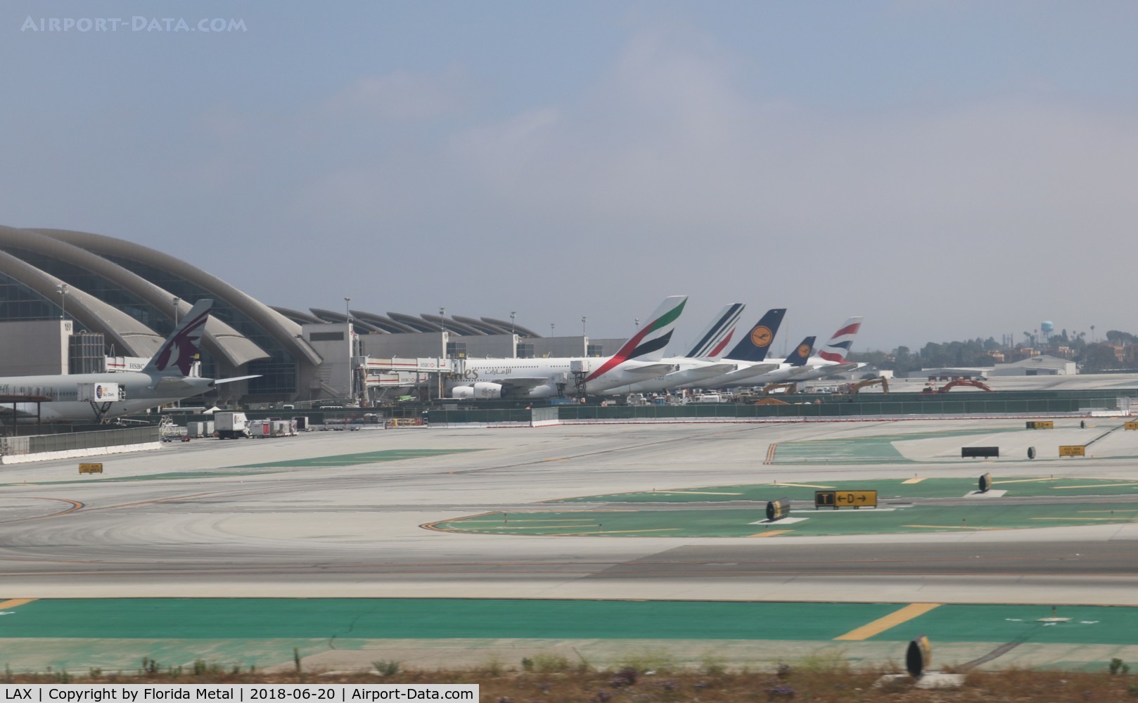 Los Angeles International Airport (LAX) - Departing LAX