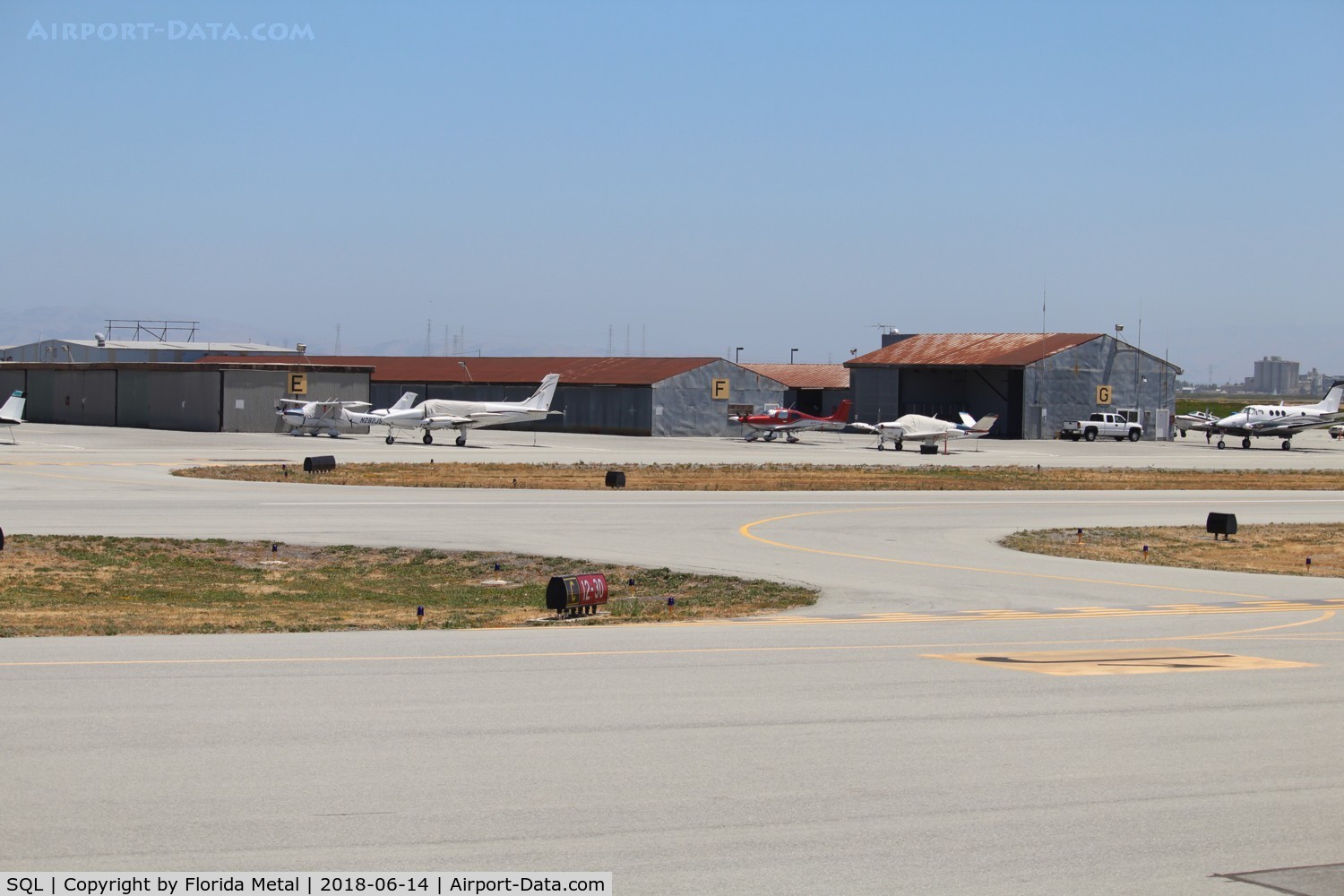 San Carlos Airport (SQL) - San Carlos