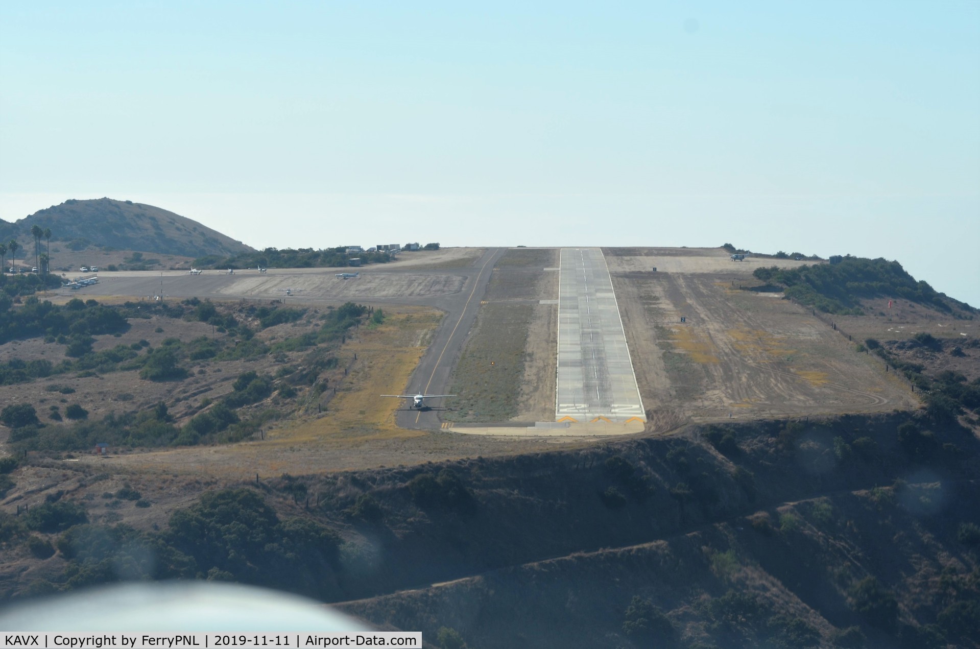 Catalina Airport (AVX) - Final on runway 22 KAVX. Tim told me it resembles a bit of an aircraft carrier flight deck :-). 