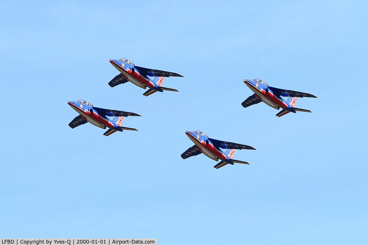 Bordeaux Airport, Merignac Airport France (LFBD) - Patrouille de france, Take off rwy 23, Bordeaux Mérignac airport (LFBD-BOD)