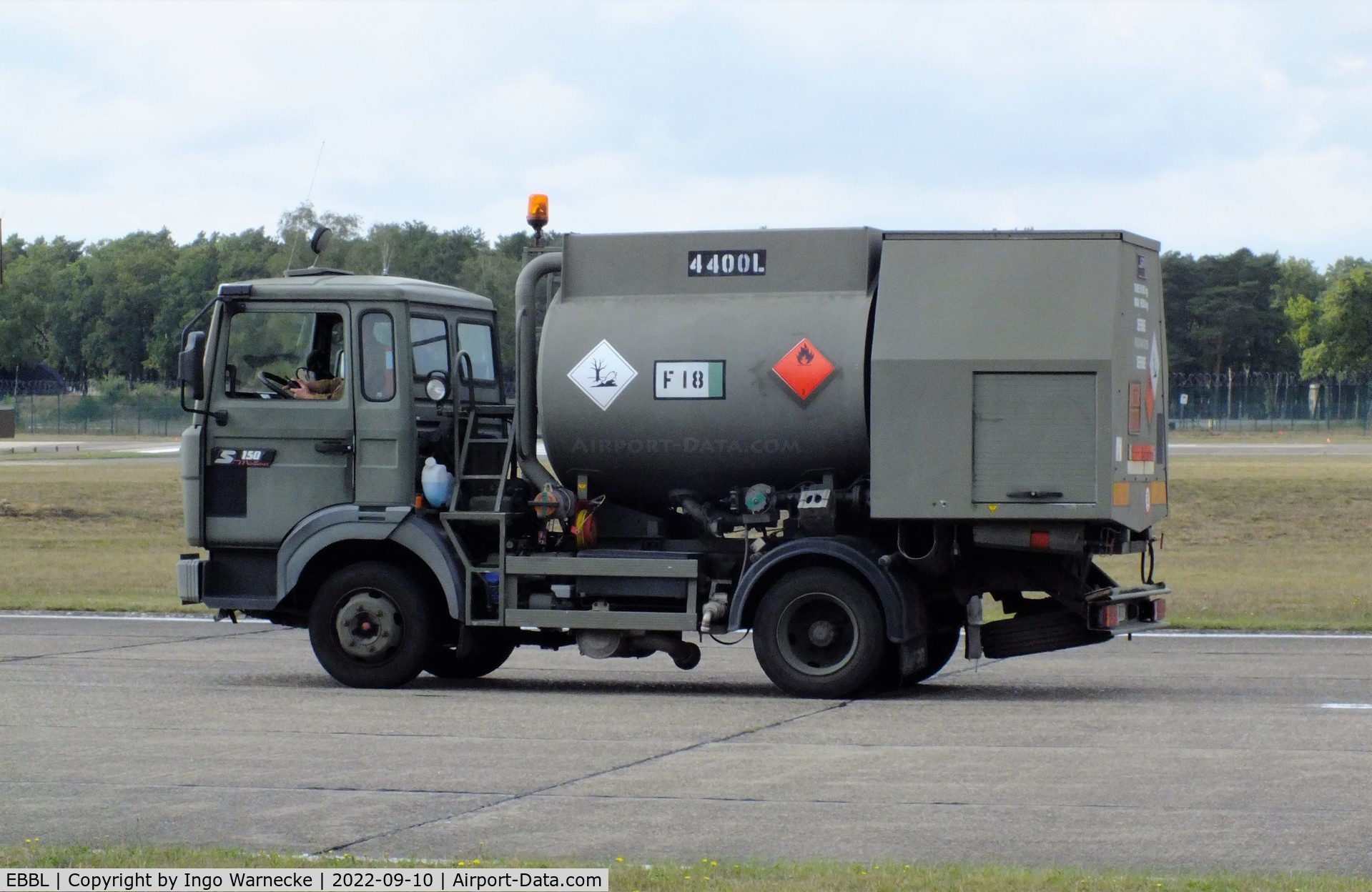 Kleine Brogel Air Base Airport, Kleine Brogel Belgium (EBBL) - Belgian Air Force light airfield fuel truck at the 2022 Sanicole Spottersday at Kleine Brogel air base