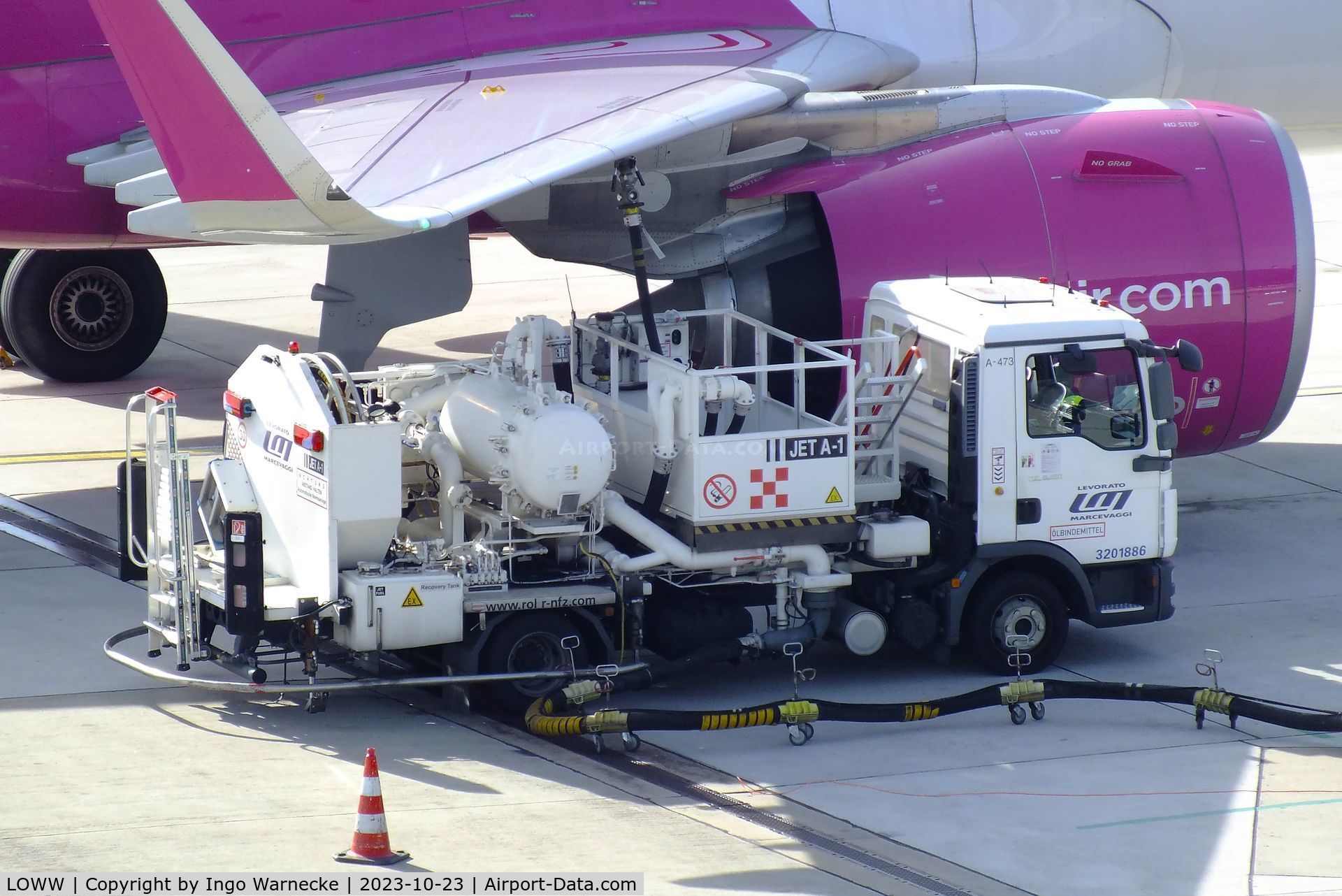 Vienna International Airport, Vienna Austria (LOWW) - hydrant refuelling truck in action at Wien airport
