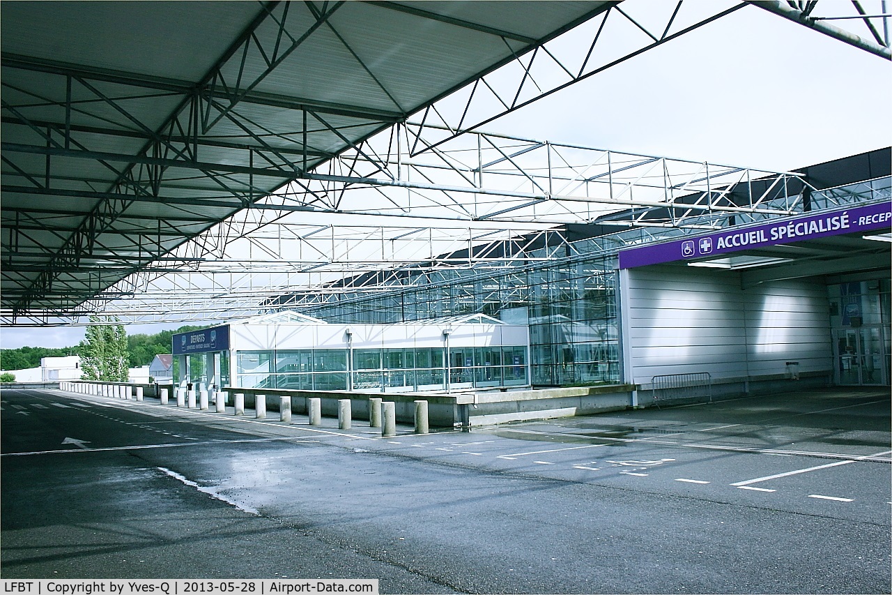 Tarbes Airport, Lourdes Pyrenees Airport France (LFBT) - Terminal, Tarbes-Lourdes airport (LFBT-LDE)
