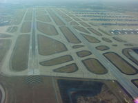 Hartsfield - Jackson Atlanta International Airport (ATL) - Runway 27L - by Michael Martin