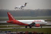 Hamburg Airport - Coming and going on runway 32 - by Holger Zengler